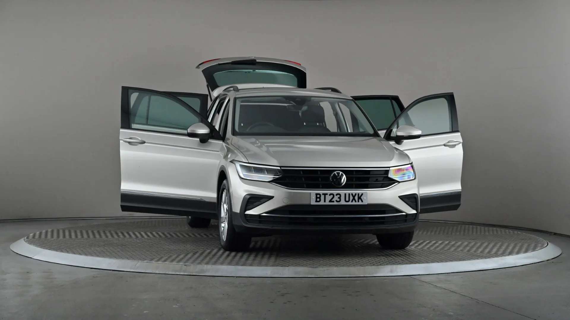 2023 VOLKSWAGEN TIGUAN 2023 VOLKSWAGEN TIGUAN