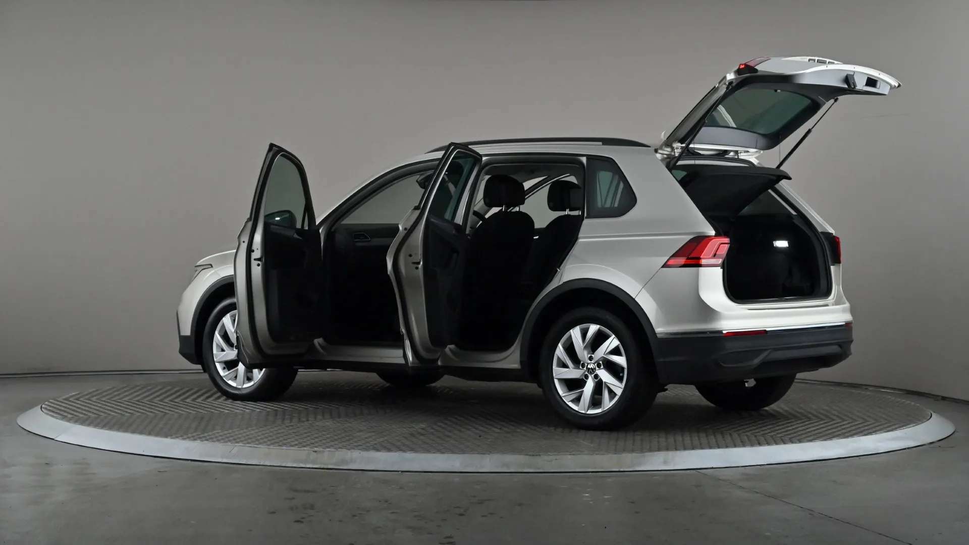 2023 VOLKSWAGEN TIGUAN 2023 VOLKSWAGEN TIGUAN