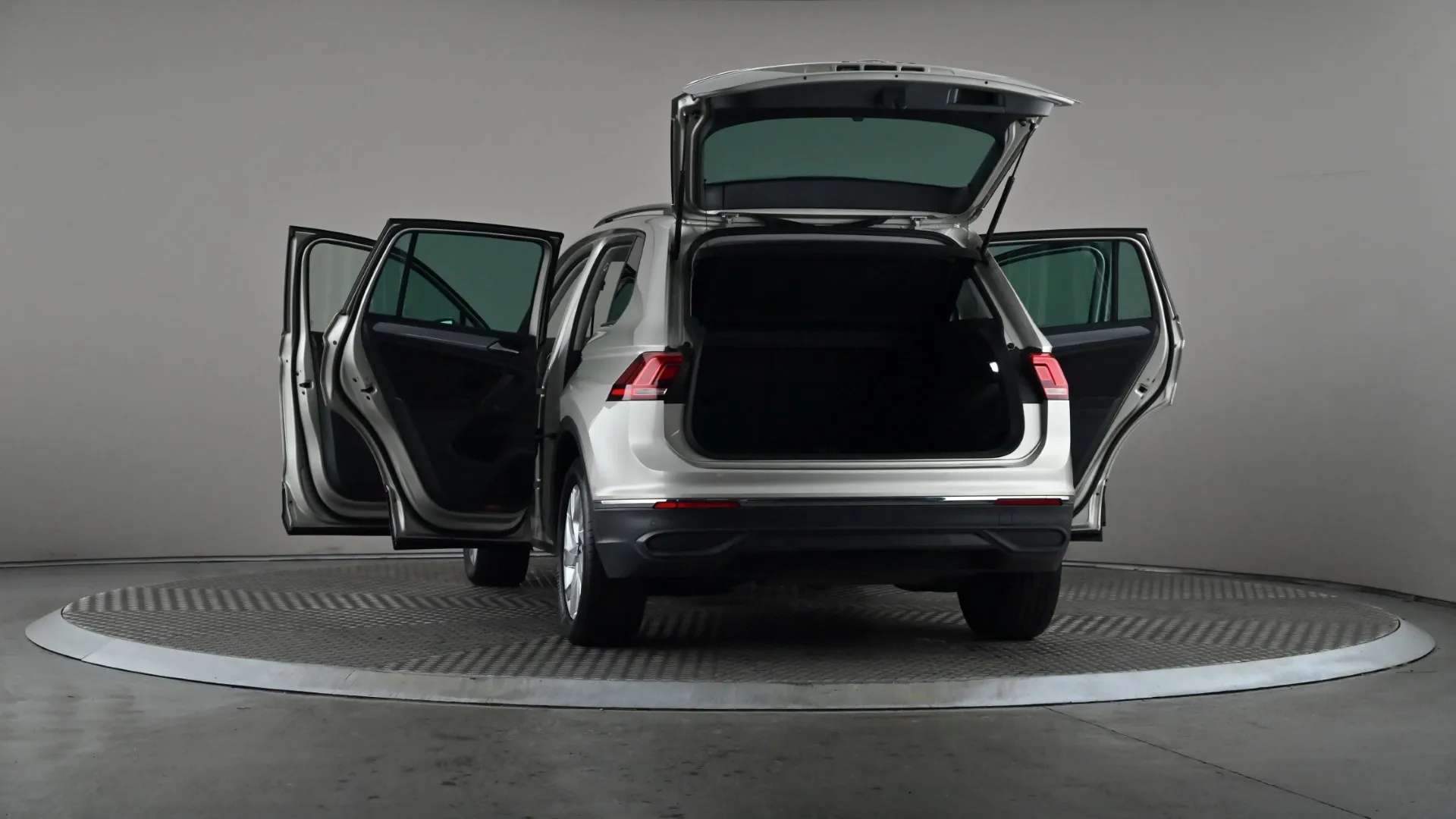 2023 VOLKSWAGEN TIGUAN 2023 VOLKSWAGEN TIGUAN