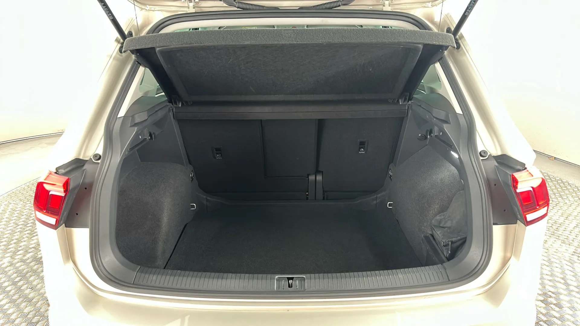 2023 VOLKSWAGEN TIGUAN 2023 VOLKSWAGEN TIGUAN