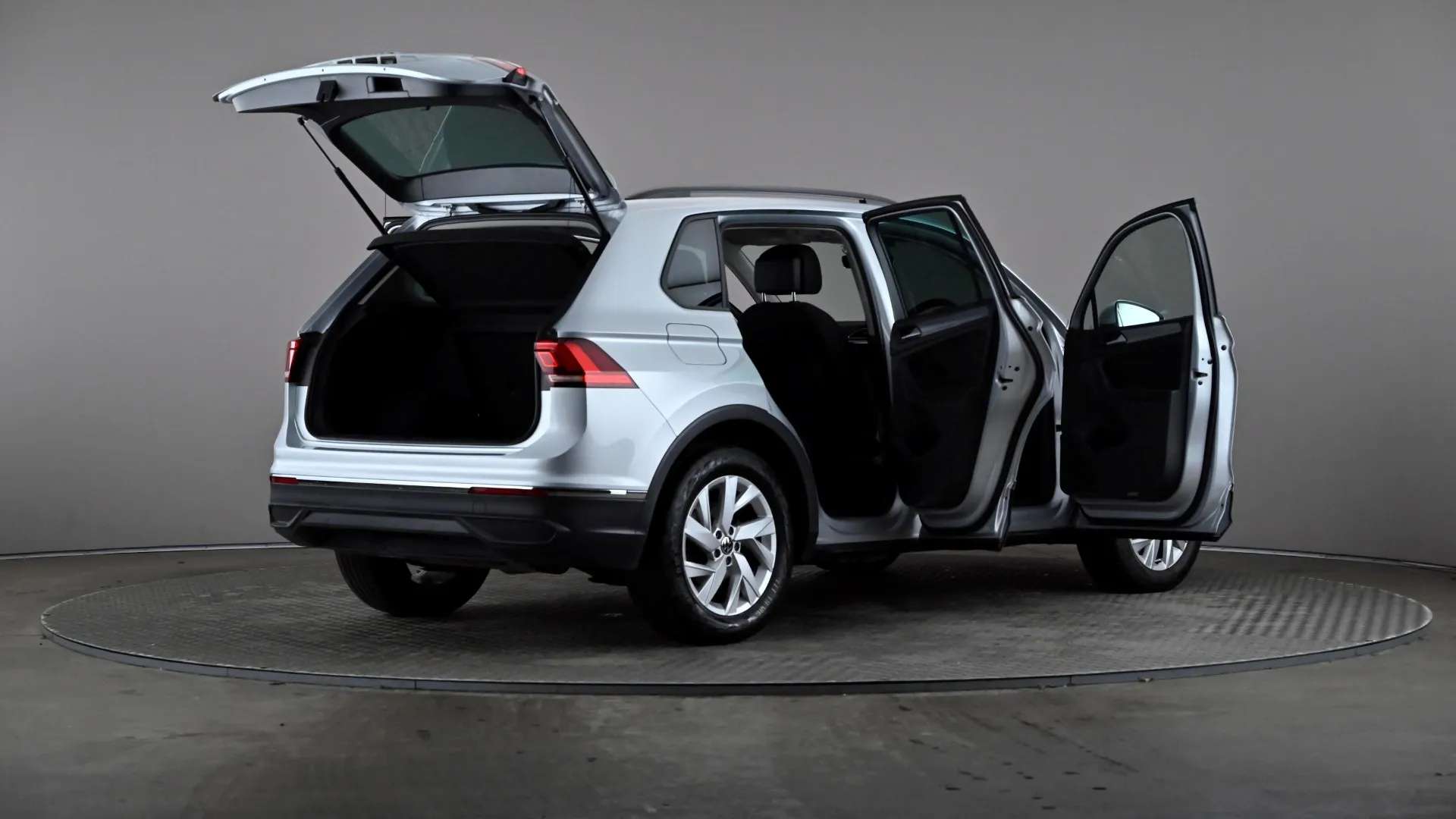 2023 VOLKSWAGEN TIGUAN 2023 VOLKSWAGEN TIGUAN