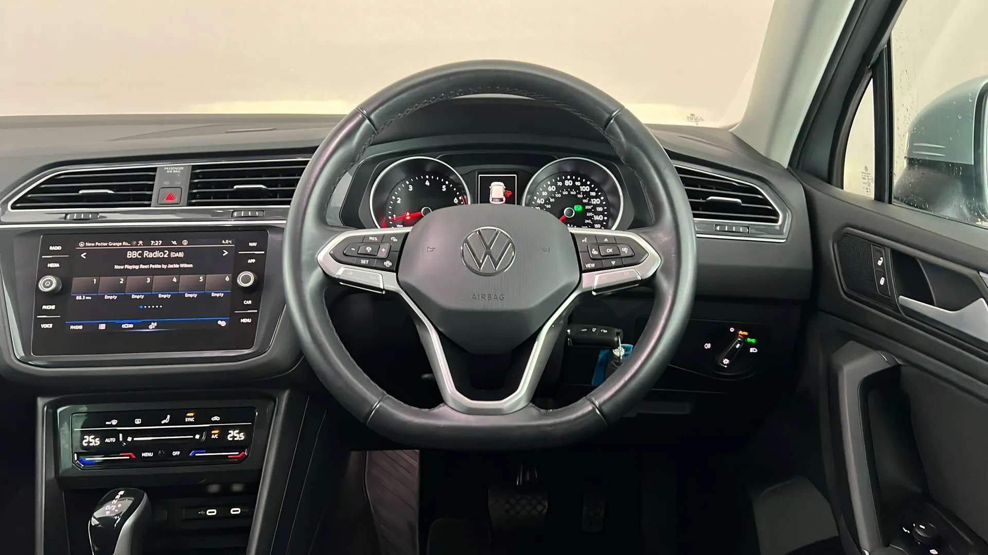 2023 VOLKSWAGEN TIGUAN 2023 VOLKSWAGEN TIGUAN