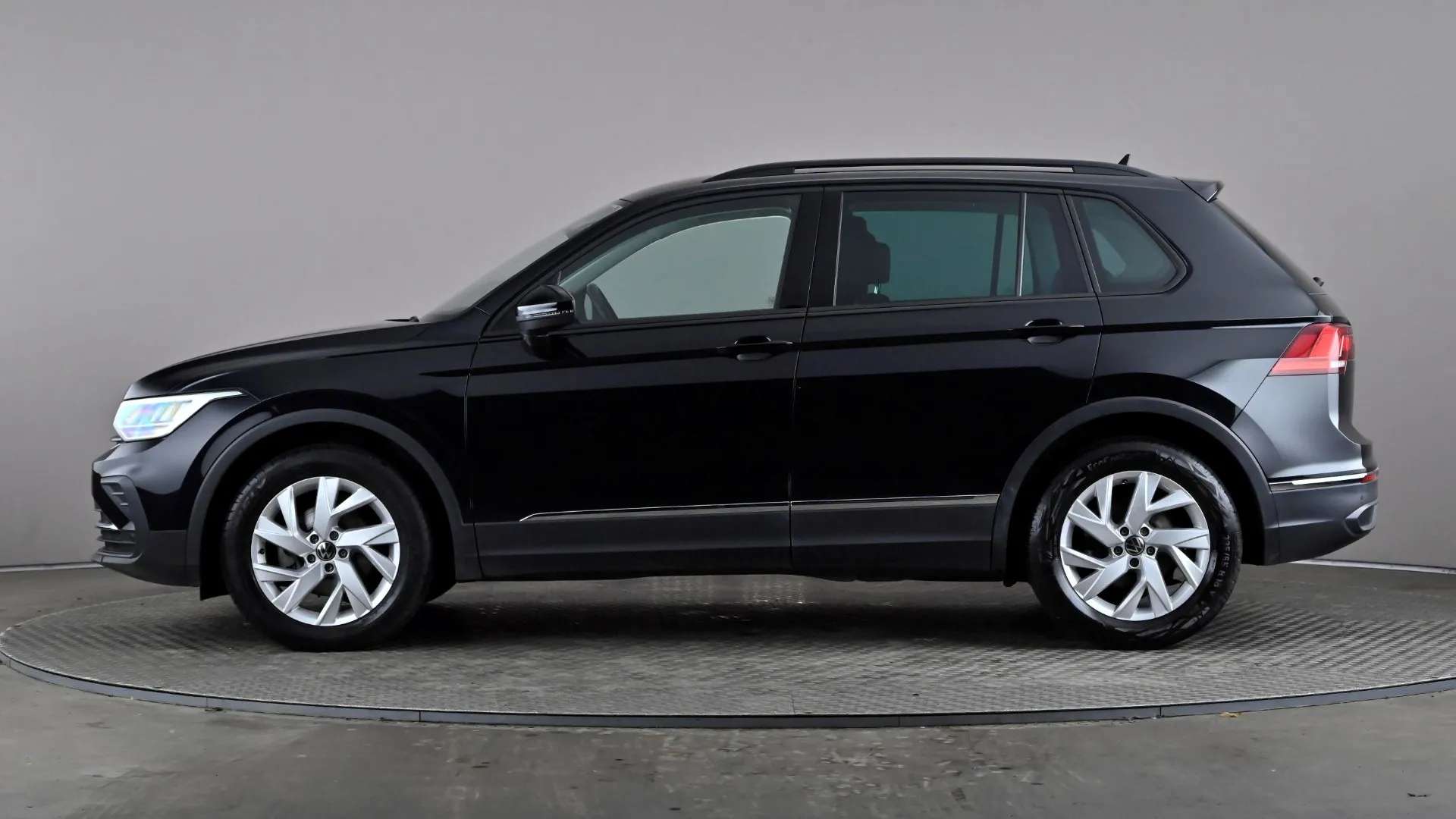 A 2023 VOLKSWAGEN TIGUAN 1.5 TSI 150 Life DSG A 2023 VOLKSWAGEN TIGUAN 1.5 TSI 150 Life DSG
