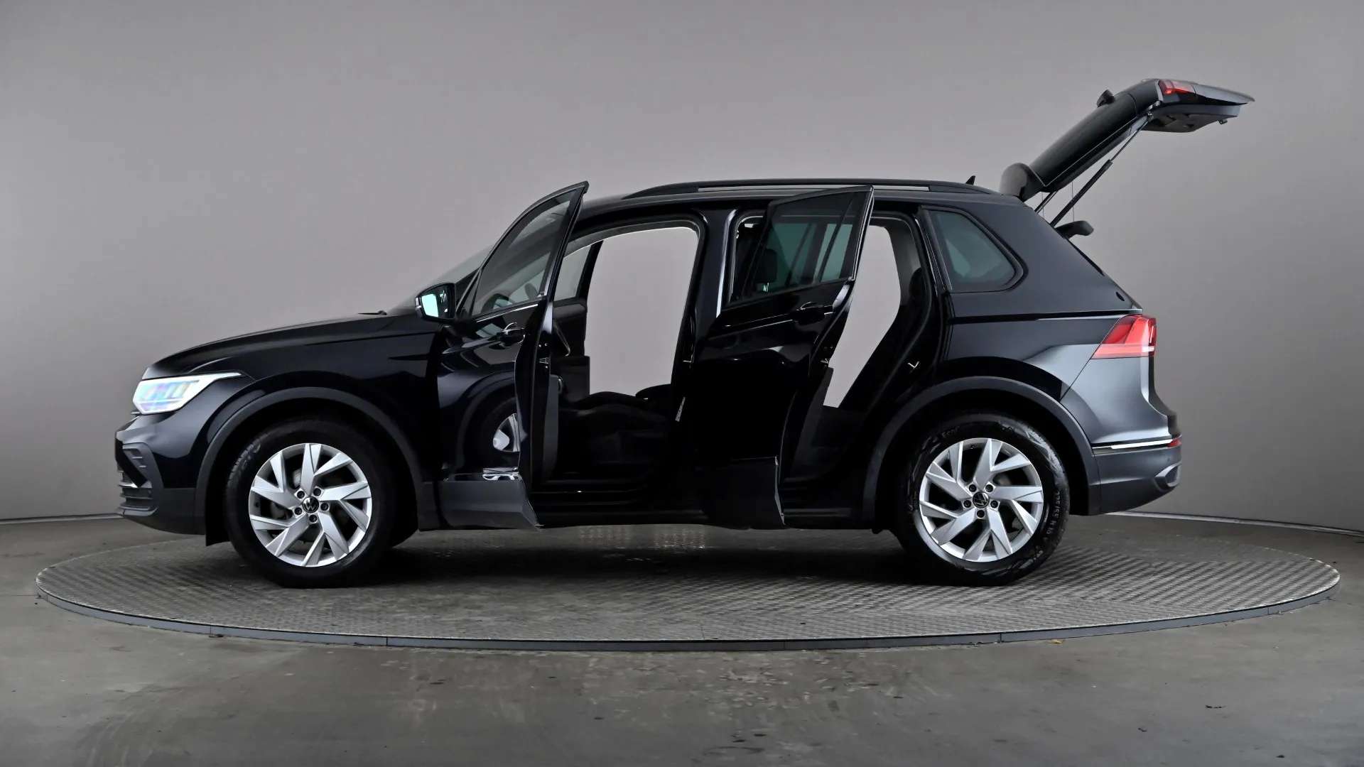 2023 VOLKSWAGEN TIGUAN 2023 VOLKSWAGEN TIGUAN