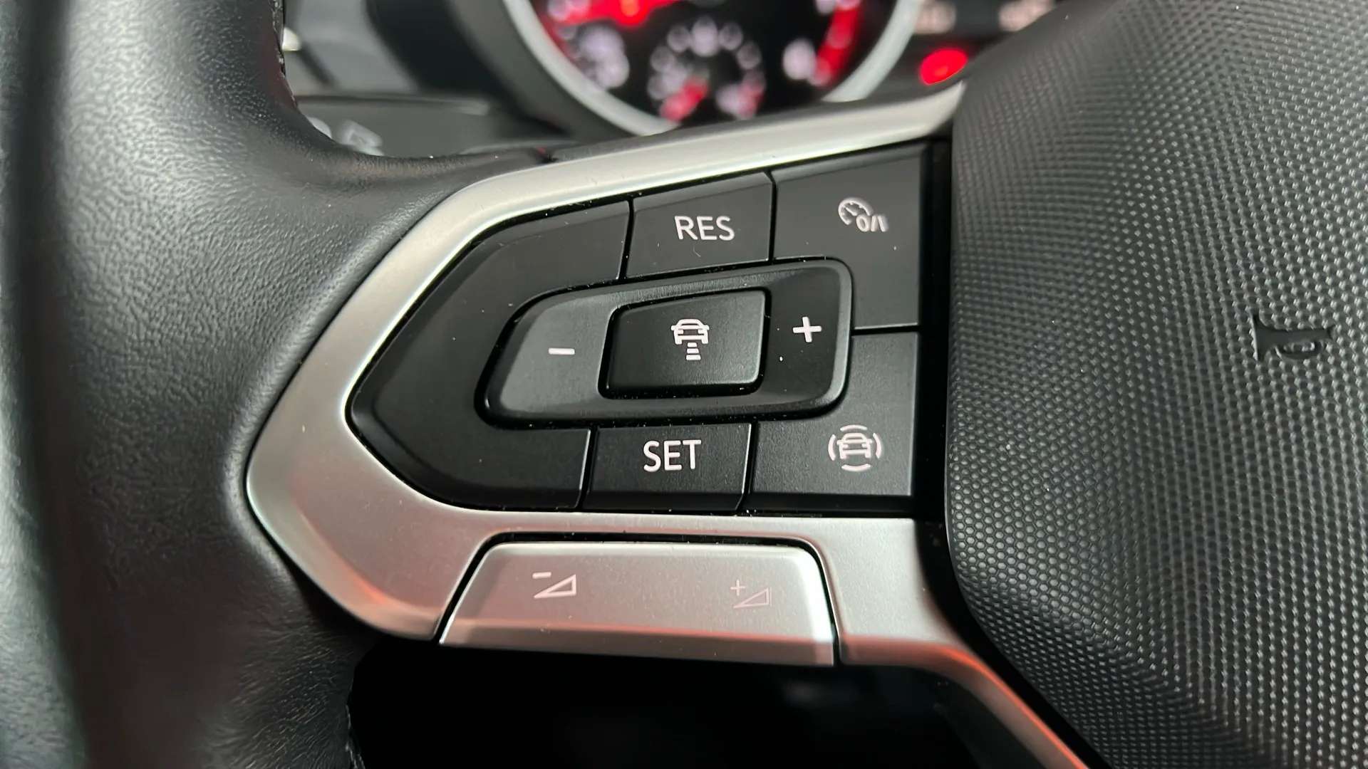 2023 VOLKSWAGEN TIGUAN 2023 VOLKSWAGEN TIGUAN