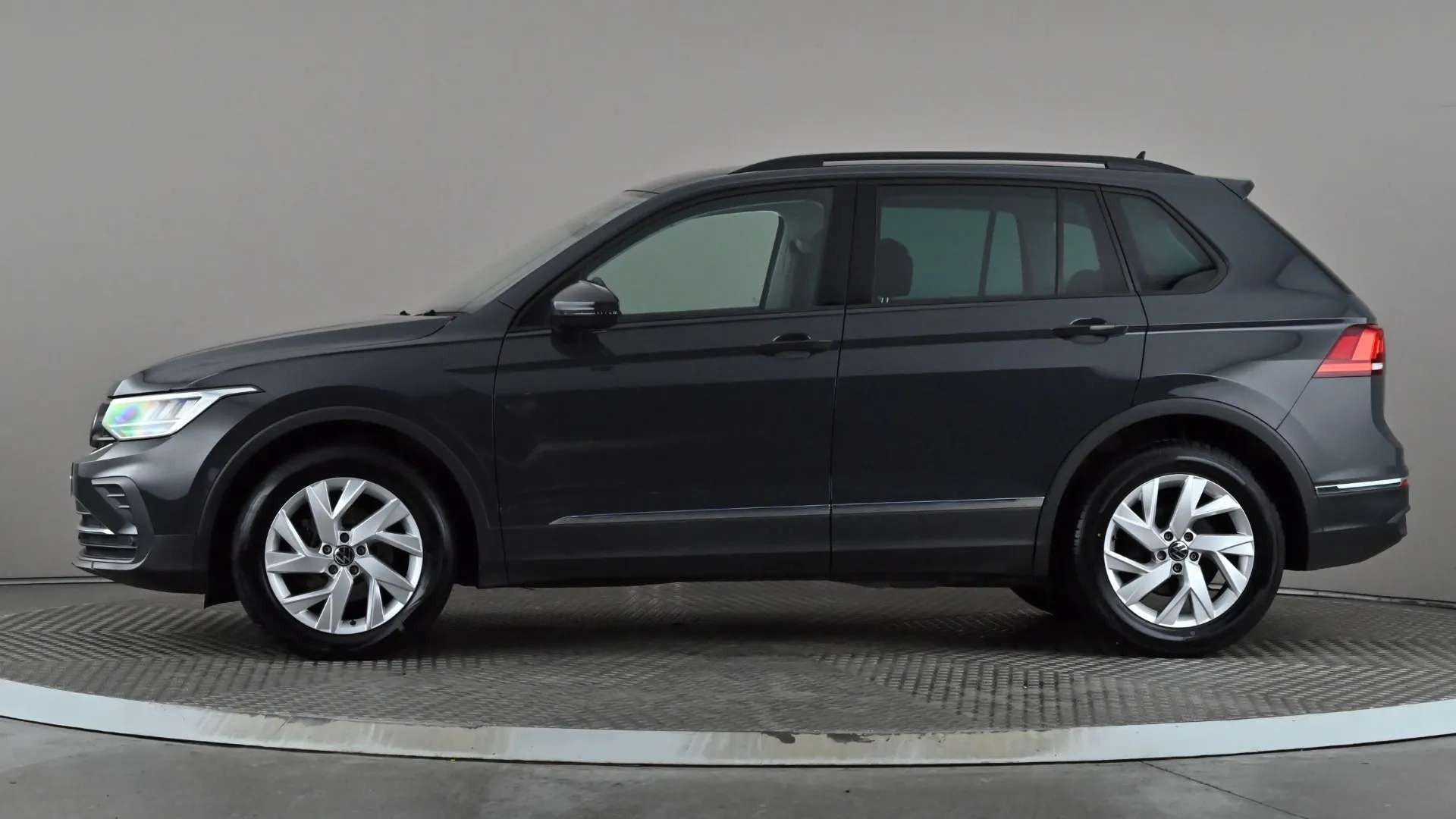 A 2022 VOLKSWAGEN TIGUAN 1.5 TSI 150 Life DSG A 2022 VOLKSWAGEN TIGUAN 1.5 TSI 150 Life DSG