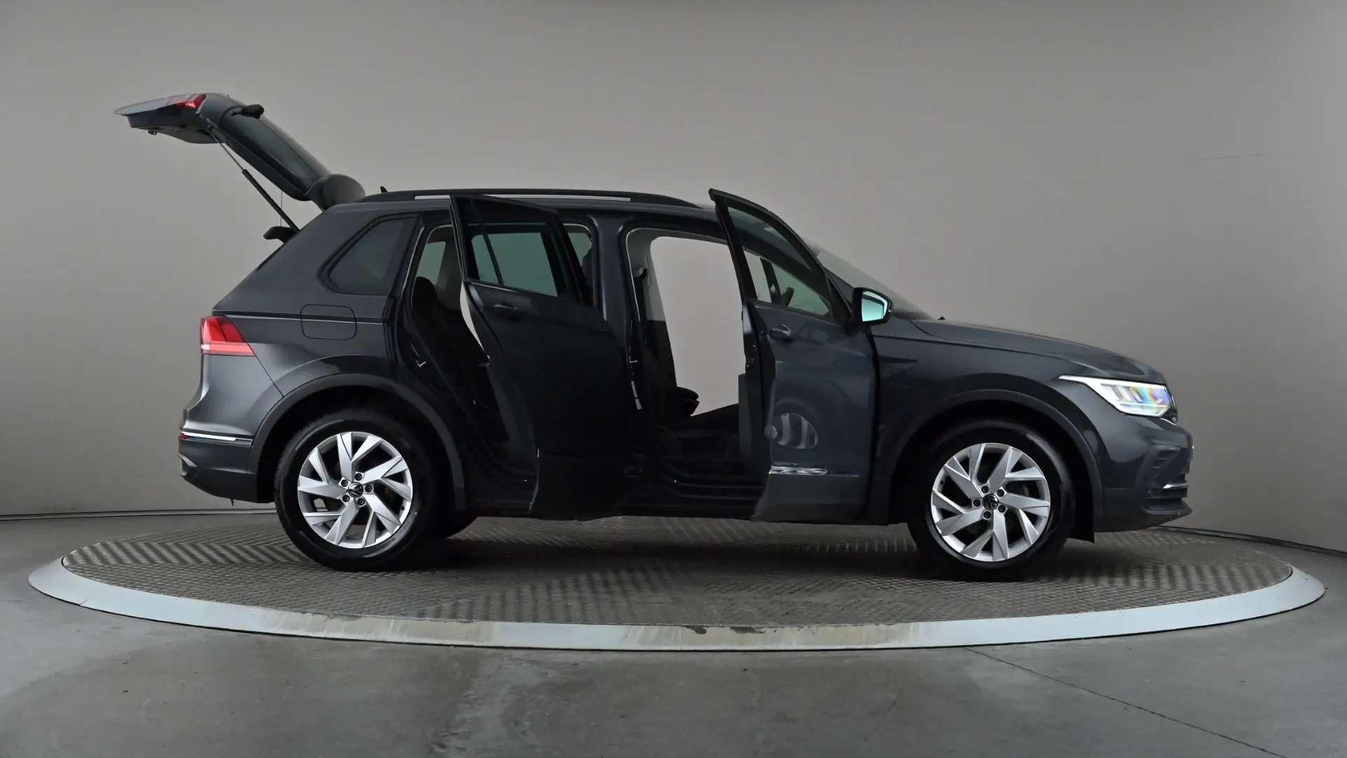 2022 VOLKSWAGEN TIGUAN 2022 VOLKSWAGEN TIGUAN