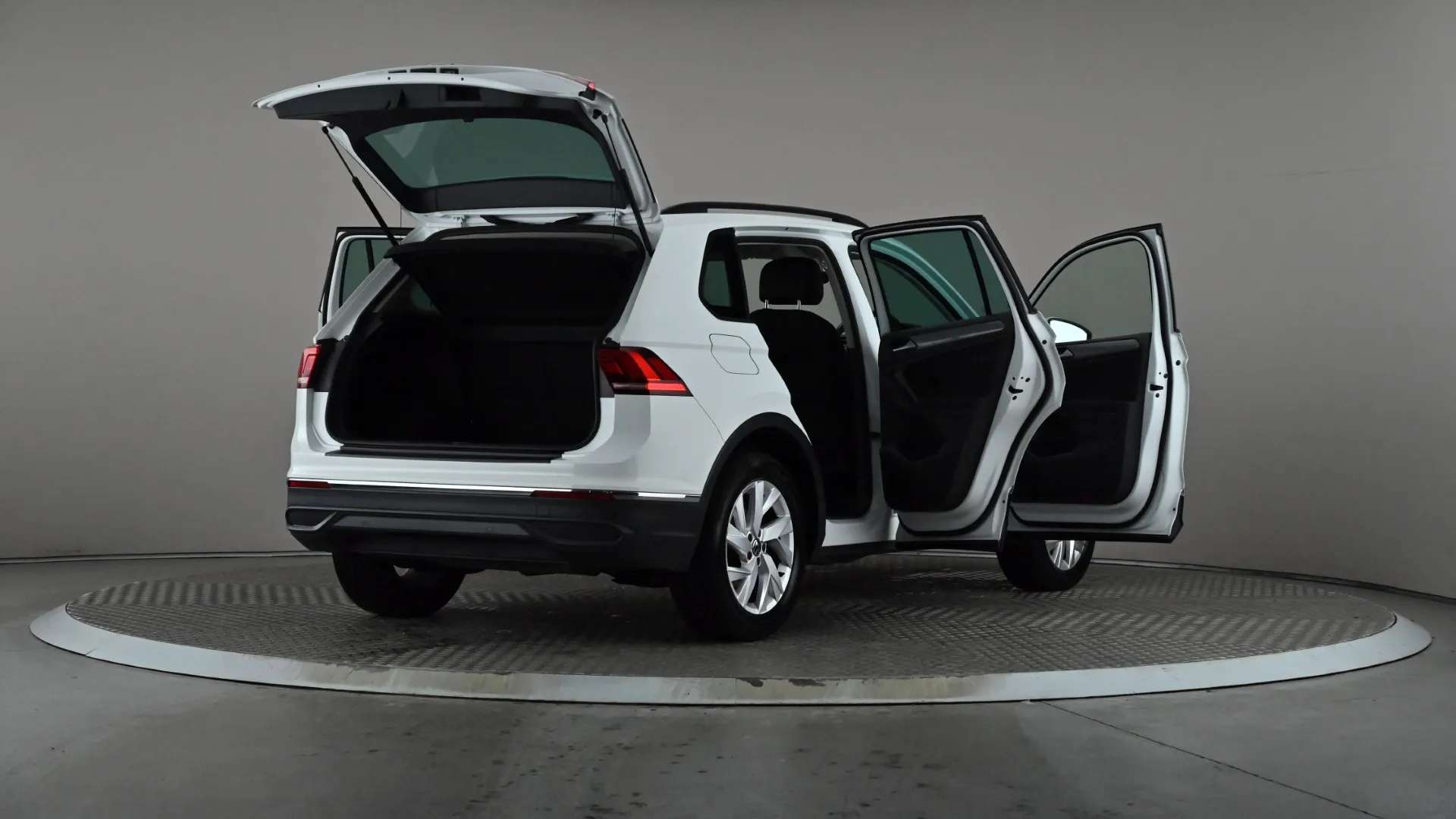 2023 VOLKSWAGEN TIGUAN 2023 VOLKSWAGEN TIGUAN