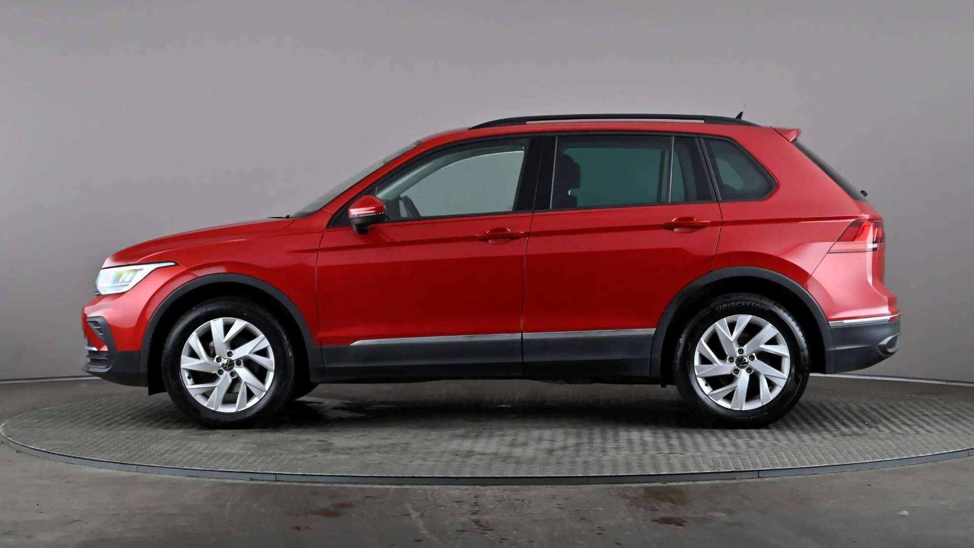 A 2022 VOLKSWAGEN TIGUAN 1.5 TSI 150 Life DSG A 2022 VOLKSWAGEN TIGUAN 1.5 TSI 150 Life DSG