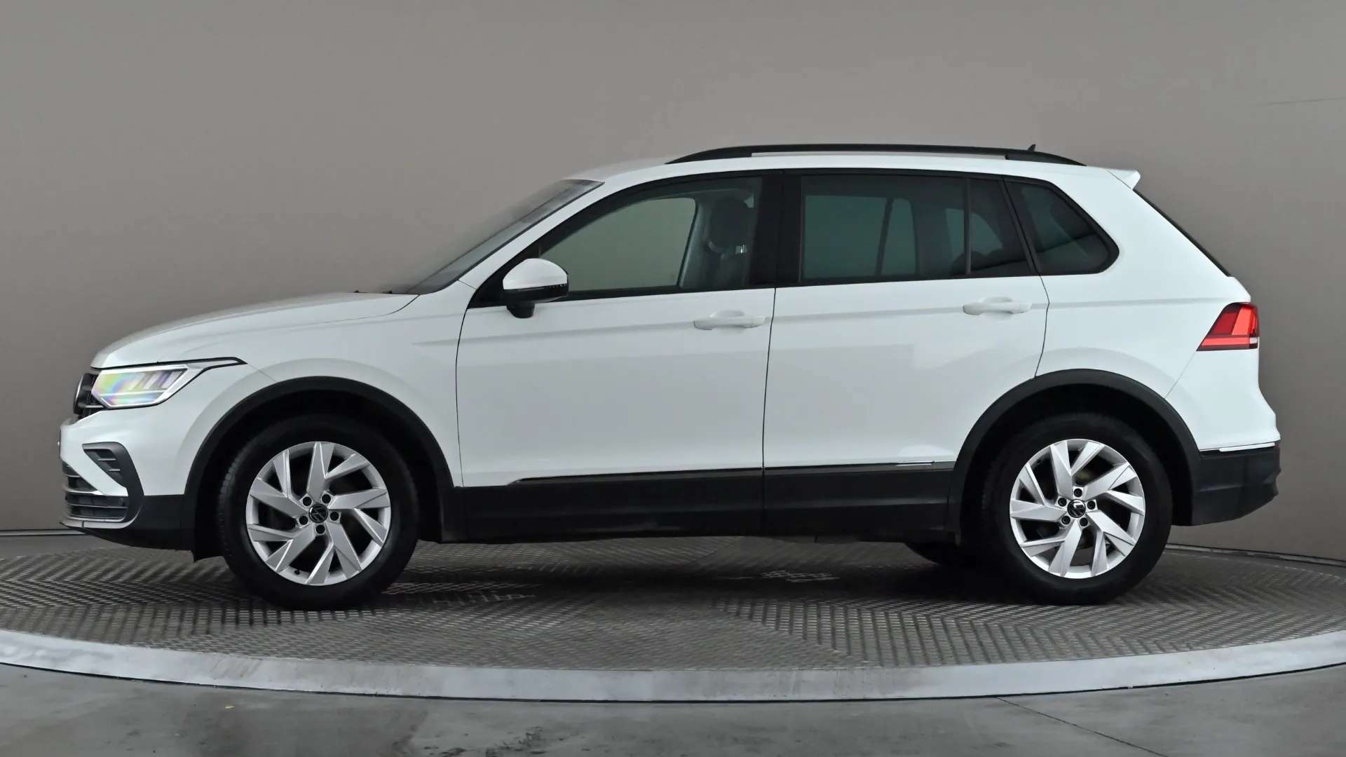 A 2023 VOLKSWAGEN TIGUAN 1.5 TSI 150 Life DSG A 2023 VOLKSWAGEN TIGUAN 1.5 TSI 150 Life DSG