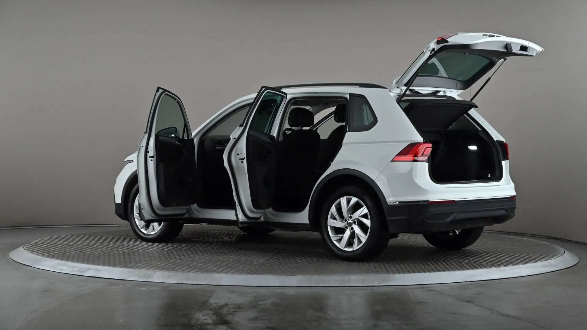 2023 VOLKSWAGEN TIGUAN 2023 VOLKSWAGEN TIGUAN