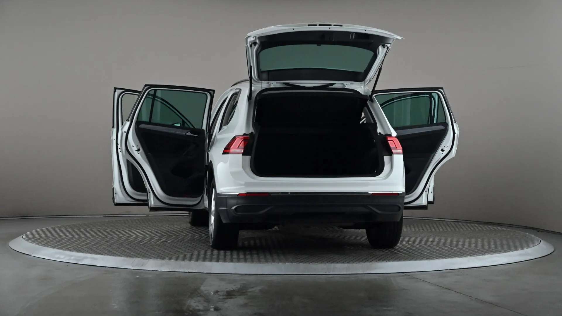 2023 VOLKSWAGEN TIGUAN 2023 VOLKSWAGEN TIGUAN