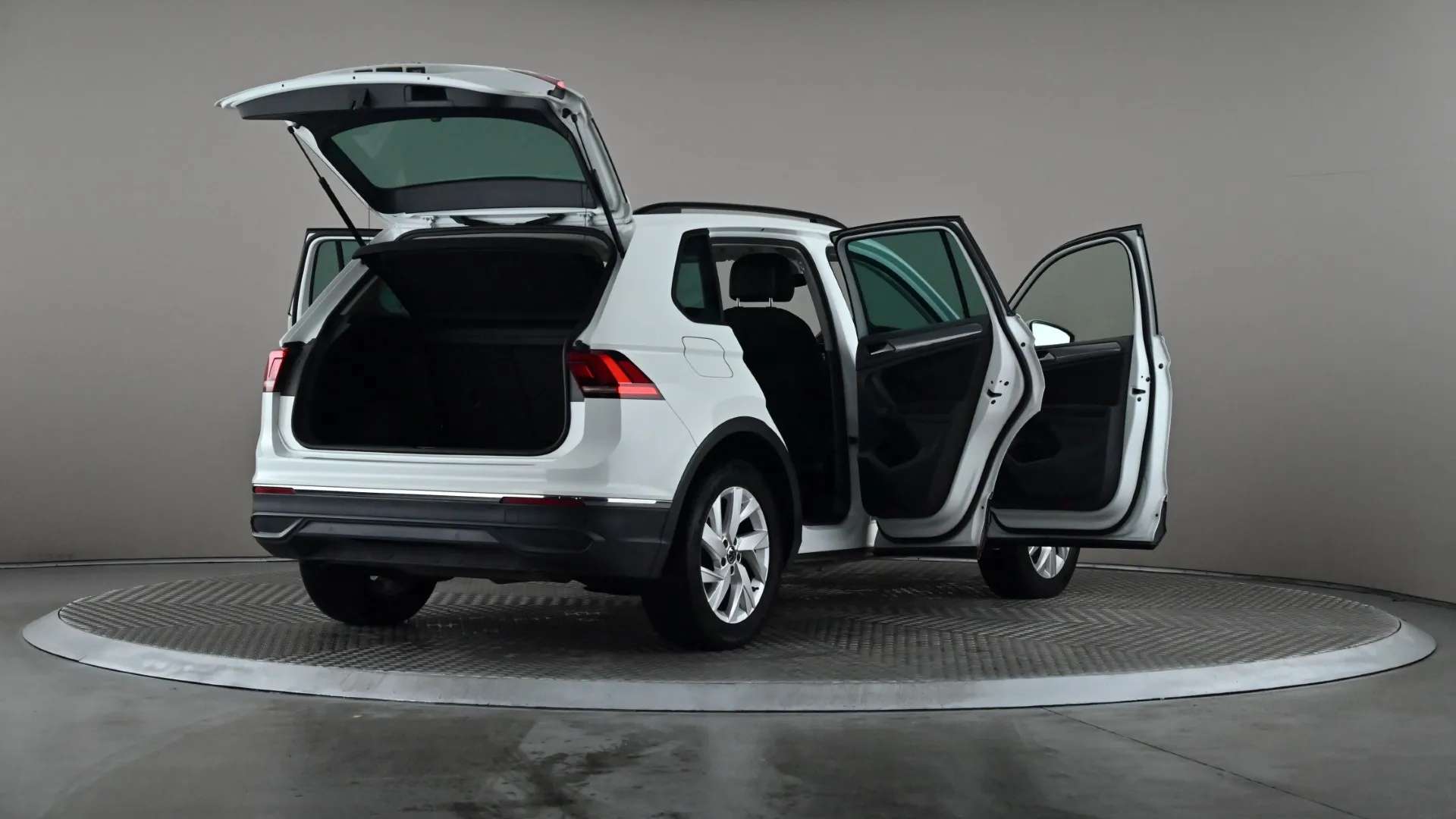 2023 VOLKSWAGEN TIGUAN 2023 VOLKSWAGEN TIGUAN
