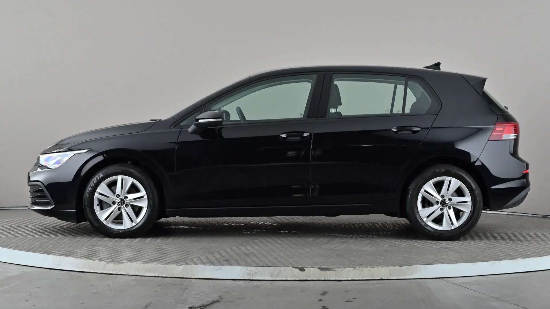 A 2023 VOLKSWAGEN GOLF 1.5 eTSI 150 Life DSG A 2023 VOLKSWAGEN GOLF 1.5 eTSI 150 Life DSG