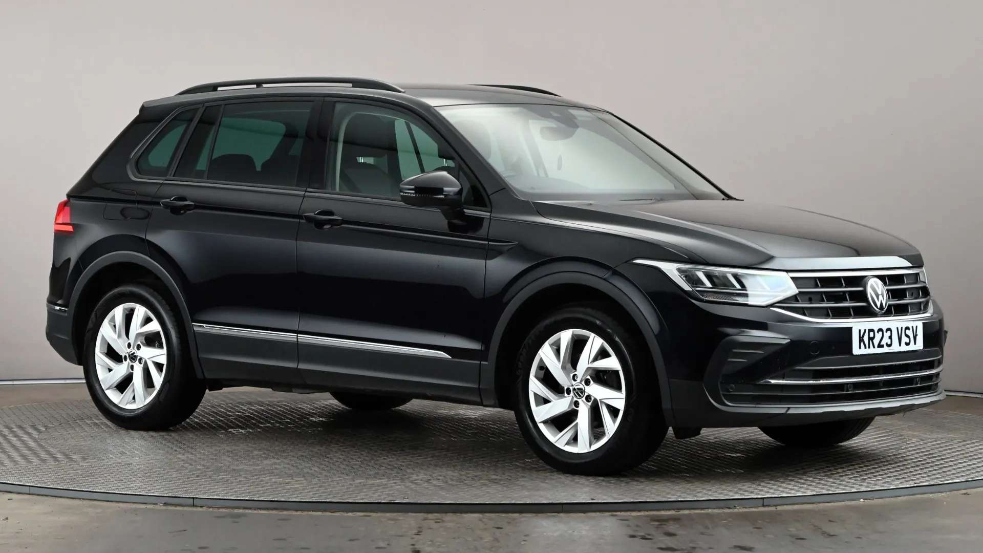 A 2023 VOLKSWAGEN TIGUAN 1.5 TSI 150 Life DSG A 2023 VOLKSWAGEN TIGUAN 1.5 TSI 150 Life DSG