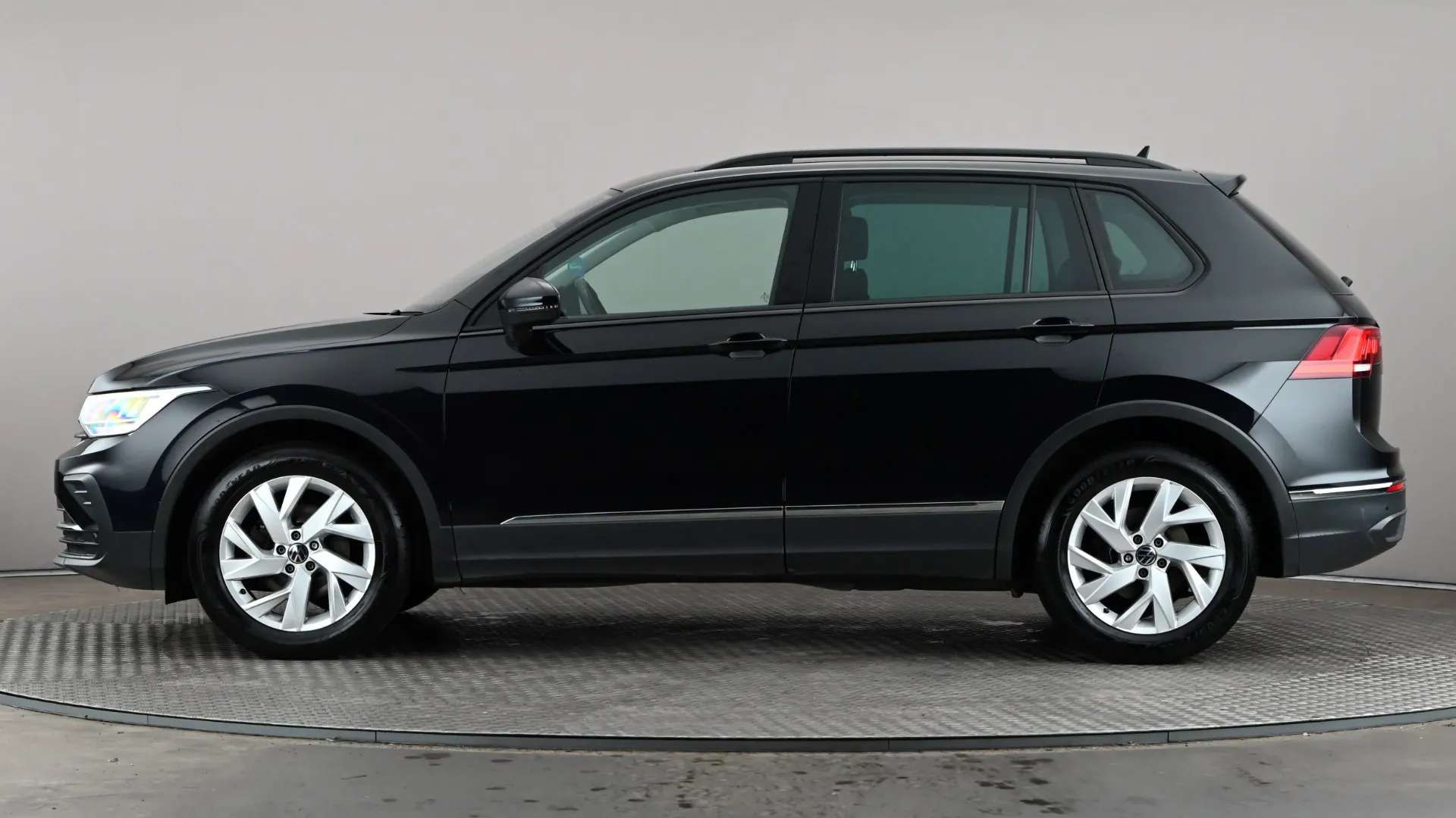 A 2023 VOLKSWAGEN TIGUAN 1.5 TSI 150 Life DSG A 2023 VOLKSWAGEN TIGUAN 1.5 TSI 150 Life DSG