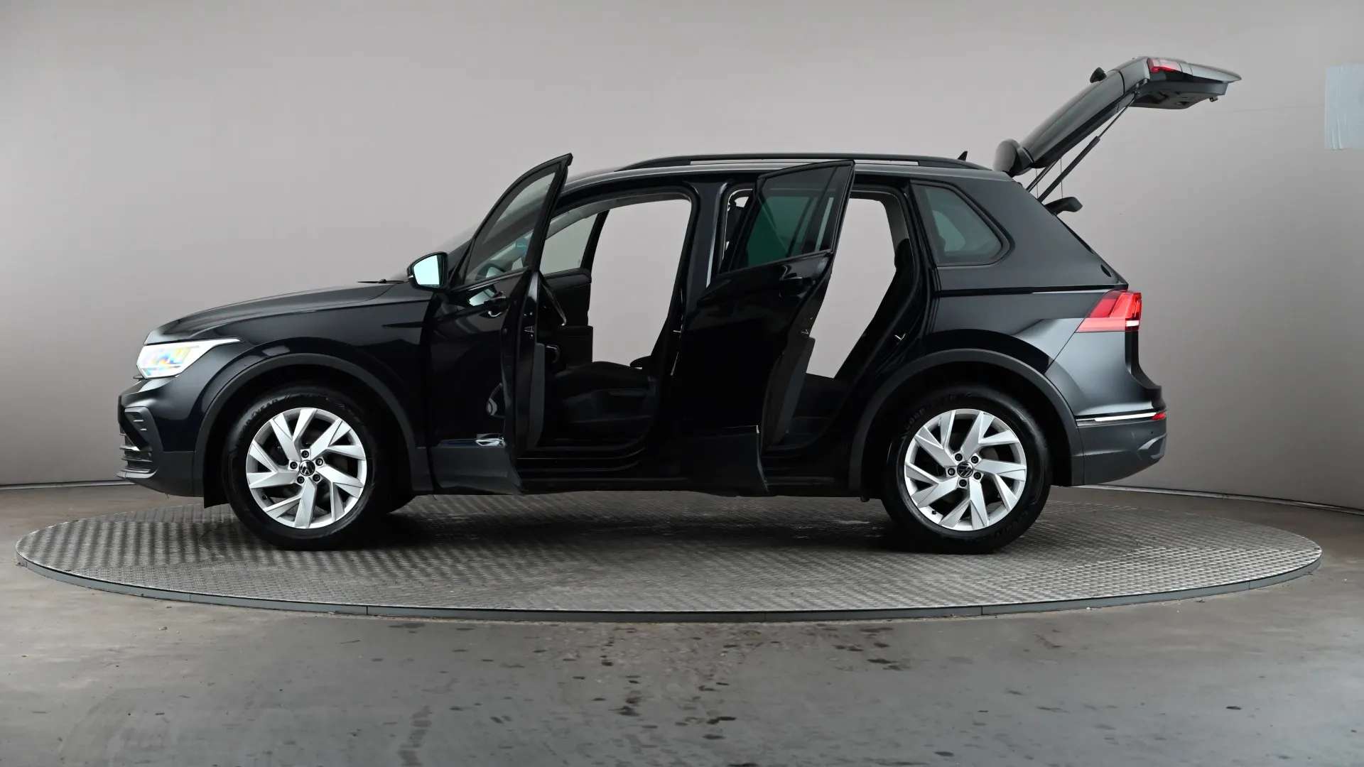 2023 VOLKSWAGEN TIGUAN 2023 VOLKSWAGEN TIGUAN