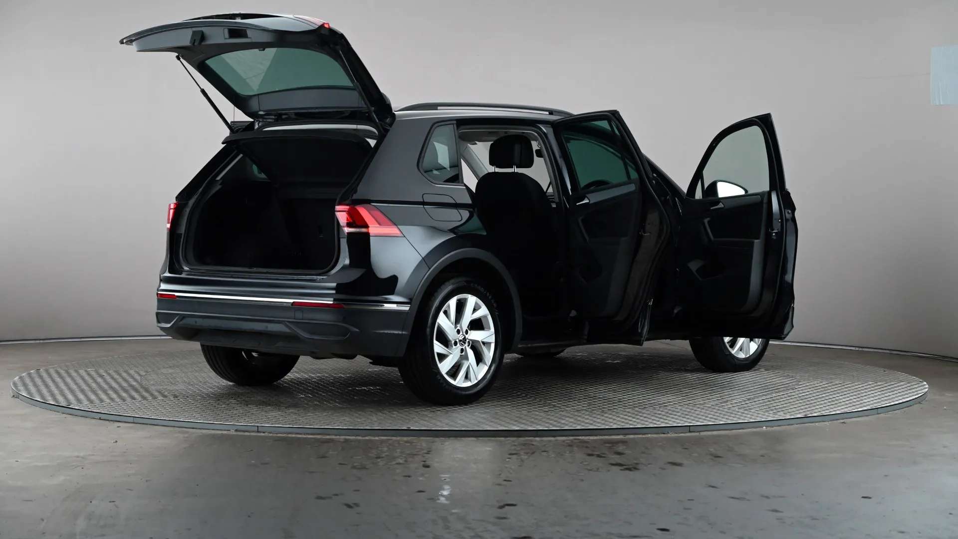 2023 VOLKSWAGEN TIGUAN 2023 VOLKSWAGEN TIGUAN