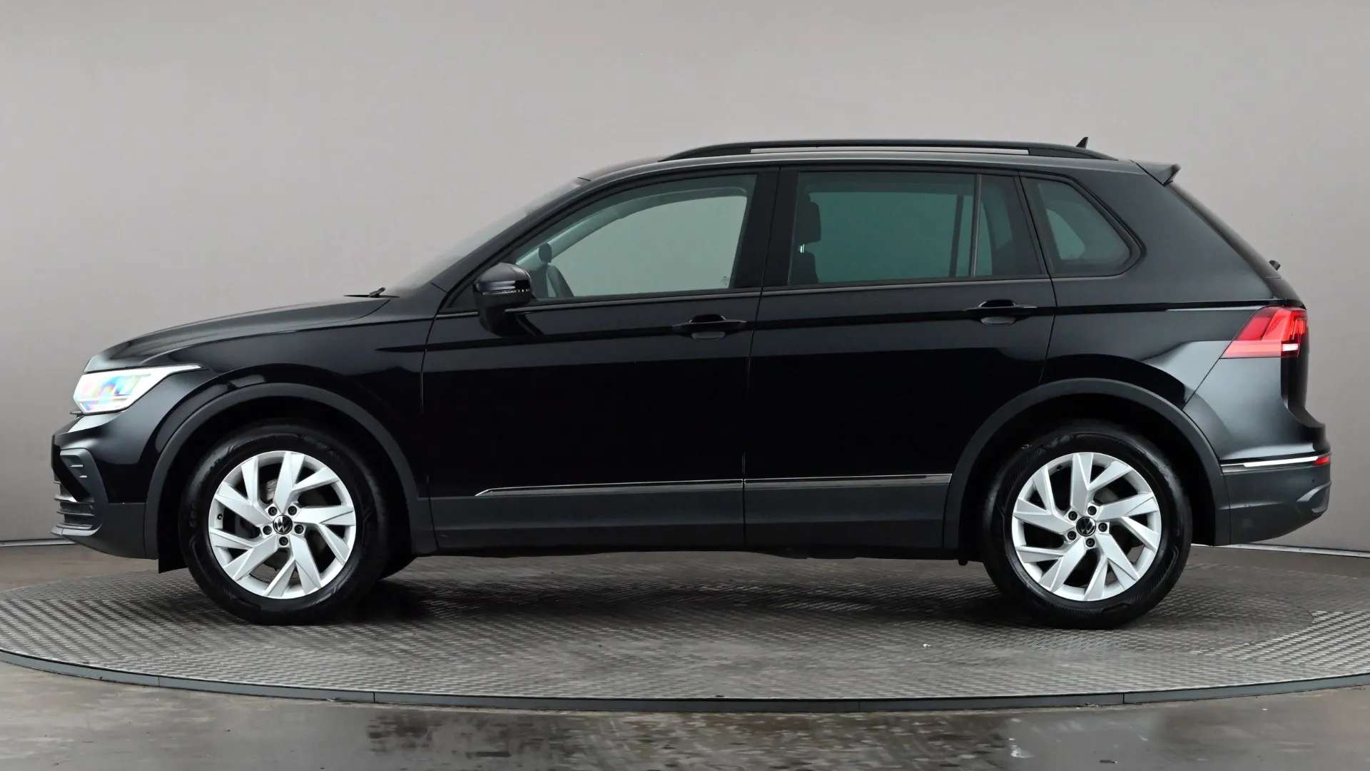 A 2023 VOLKSWAGEN TIGUAN 1.5 TSI 150 Life DSG A 2023 VOLKSWAGEN TIGUAN 1.5 TSI 150 Life DSG