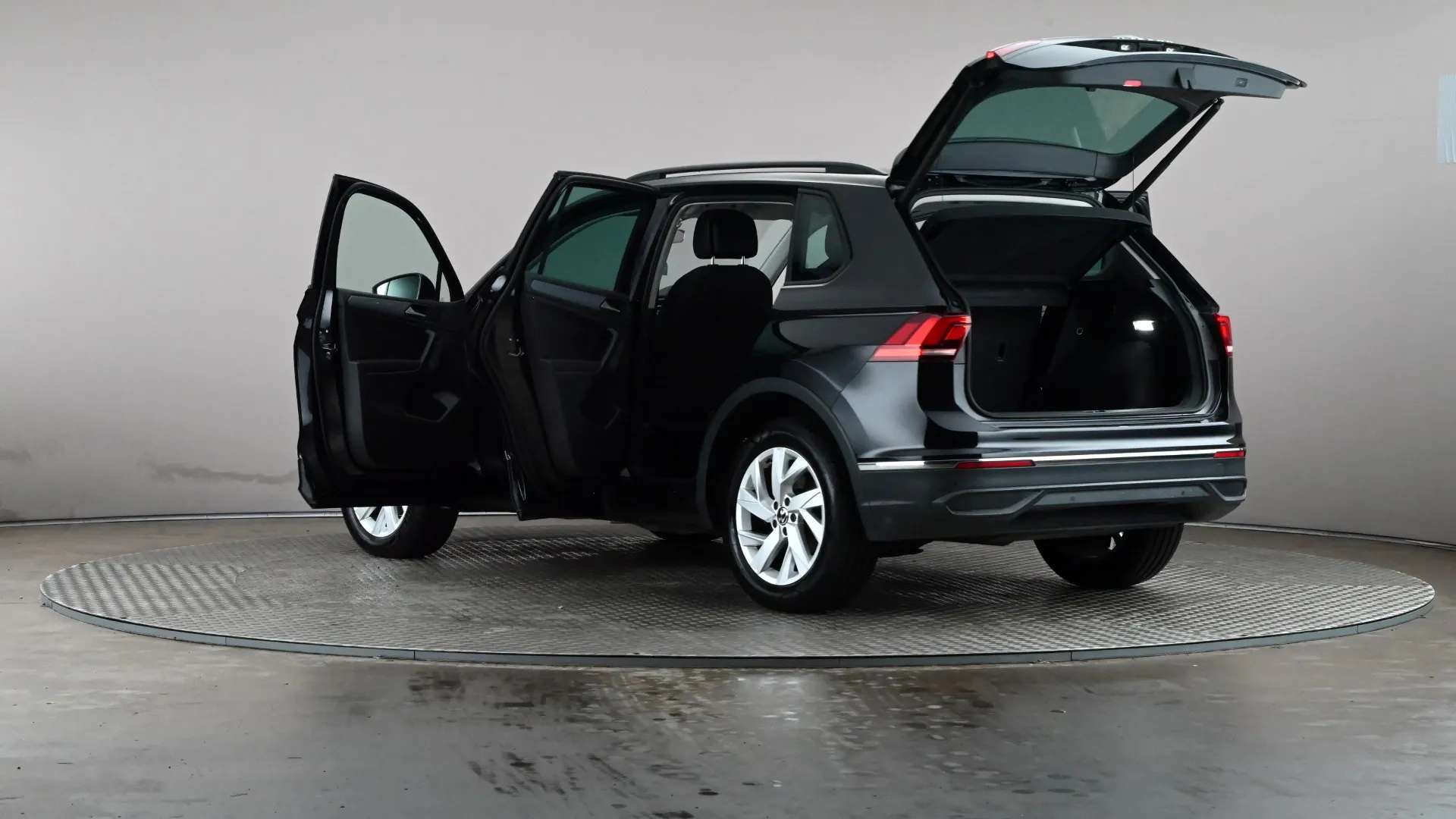 2023 VOLKSWAGEN TIGUAN 2023 VOLKSWAGEN TIGUAN