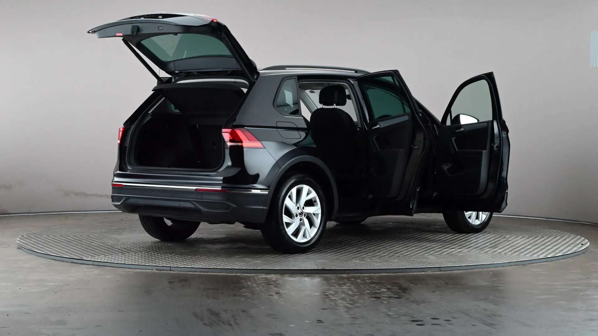 2023 VOLKSWAGEN TIGUAN 2023 VOLKSWAGEN TIGUAN