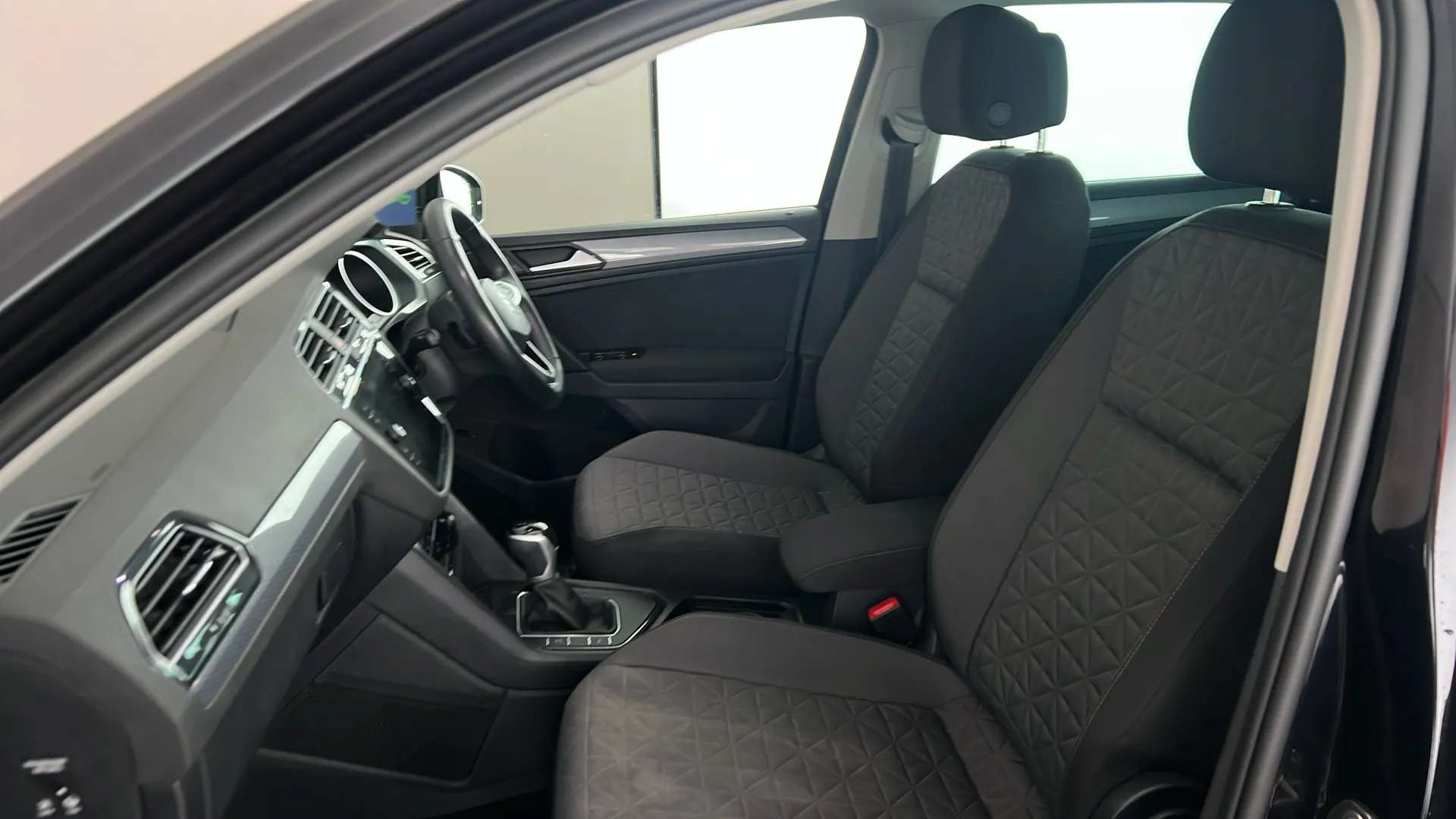 2023 VOLKSWAGEN TIGUAN 2023 VOLKSWAGEN TIGUAN