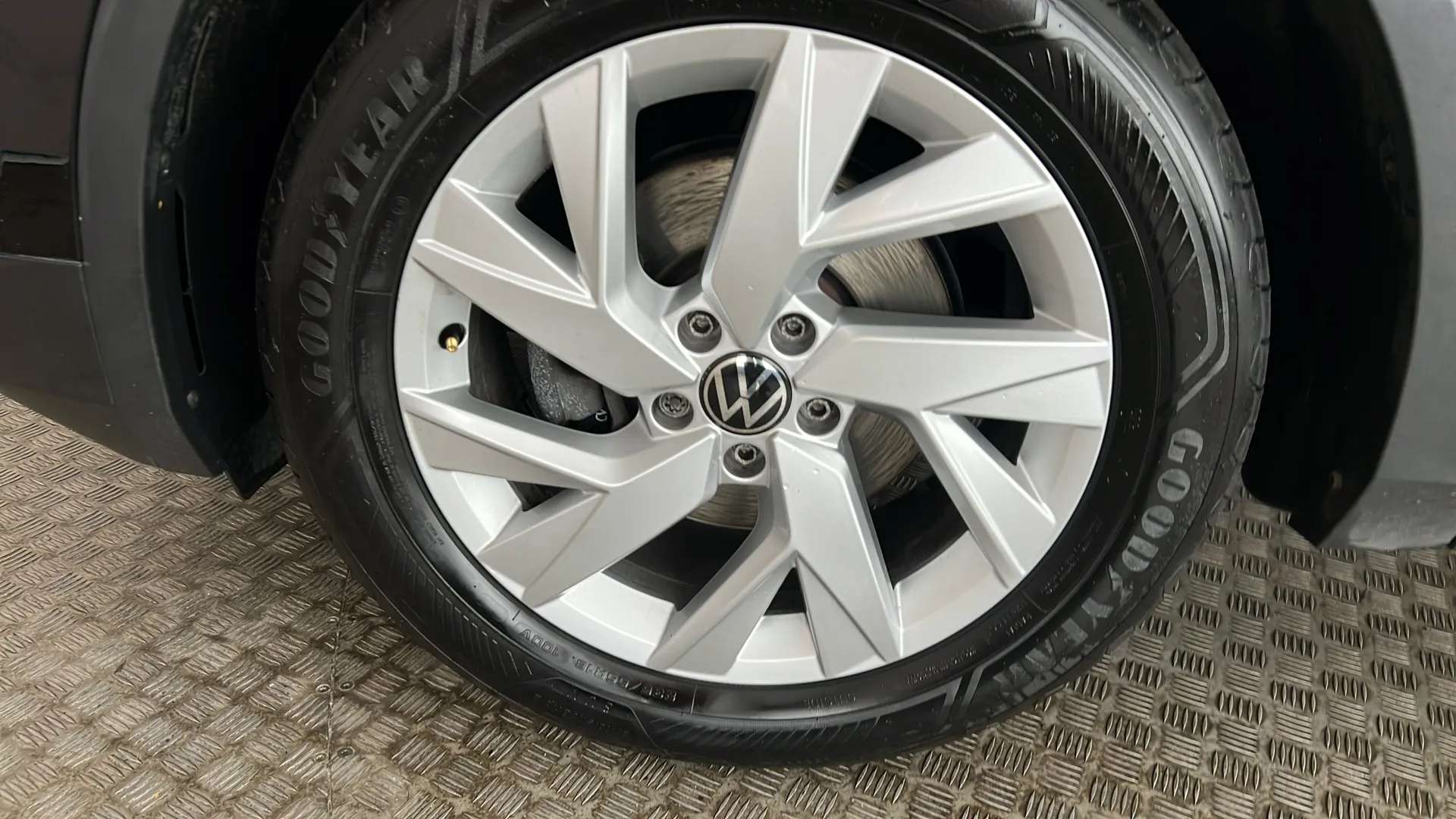 2023 VOLKSWAGEN TIGUAN 2023 VOLKSWAGEN TIGUAN
