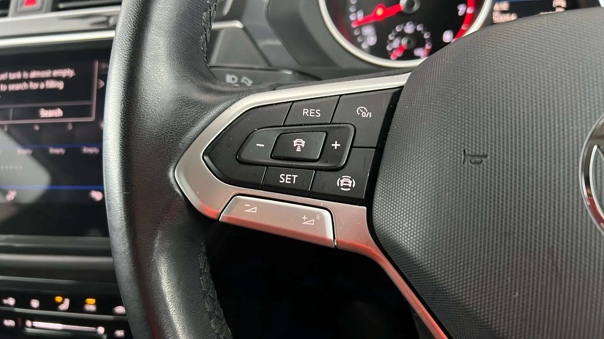 2023 VOLKSWAGEN TIGUAN 2023 VOLKSWAGEN TIGUAN