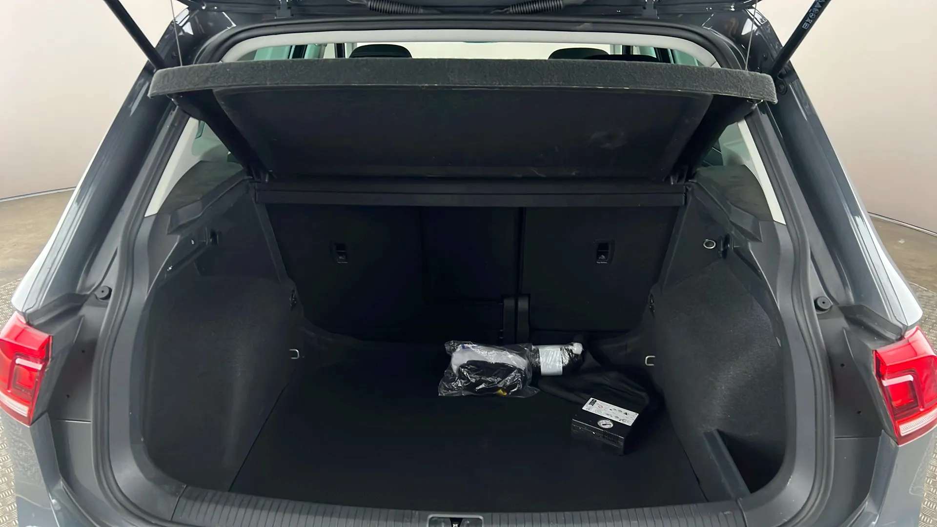 2023 VOLKSWAGEN TIGUAN 2023 VOLKSWAGEN TIGUAN