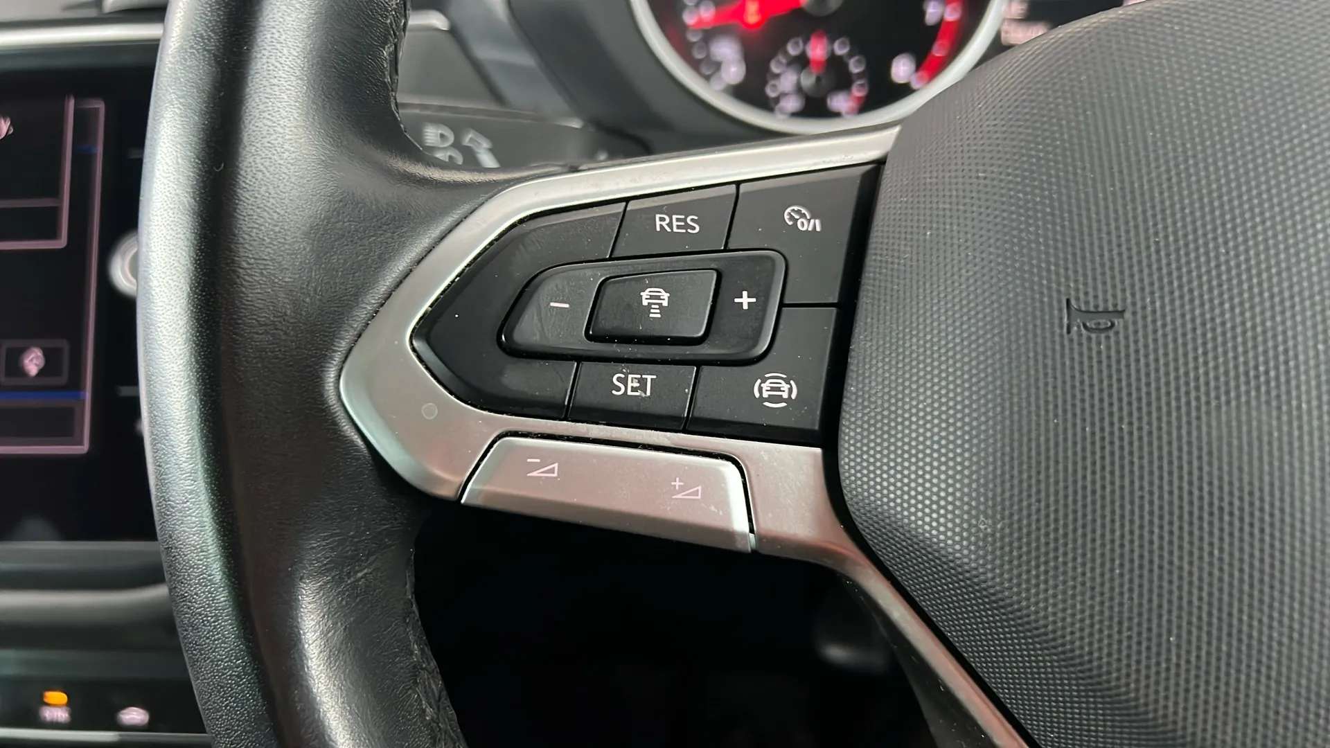2023 VOLKSWAGEN TIGUAN 2023 VOLKSWAGEN TIGUAN