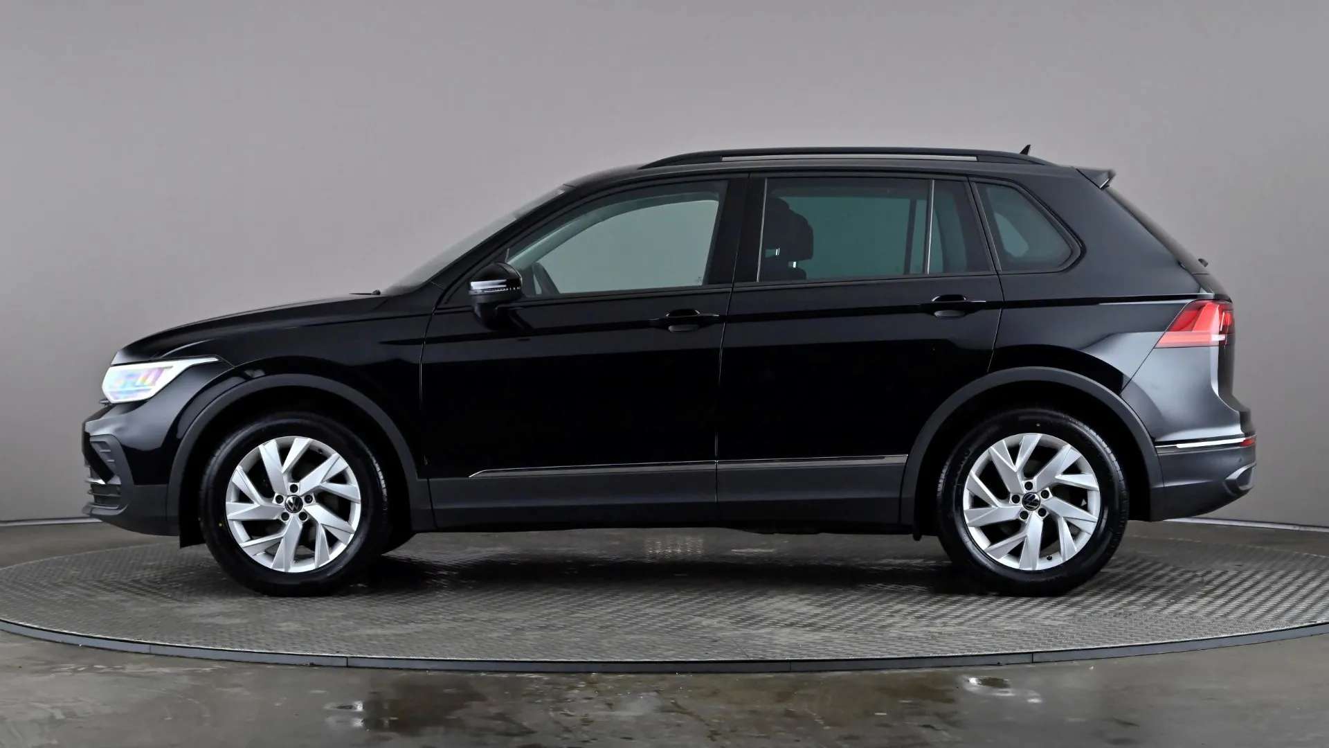 A 2021 VOLKSWAGEN TIGUAN 1.5 TSI 150 Life DSG A 2021 VOLKSWAGEN TIGUAN 1.5 TSI 150 Life DSG