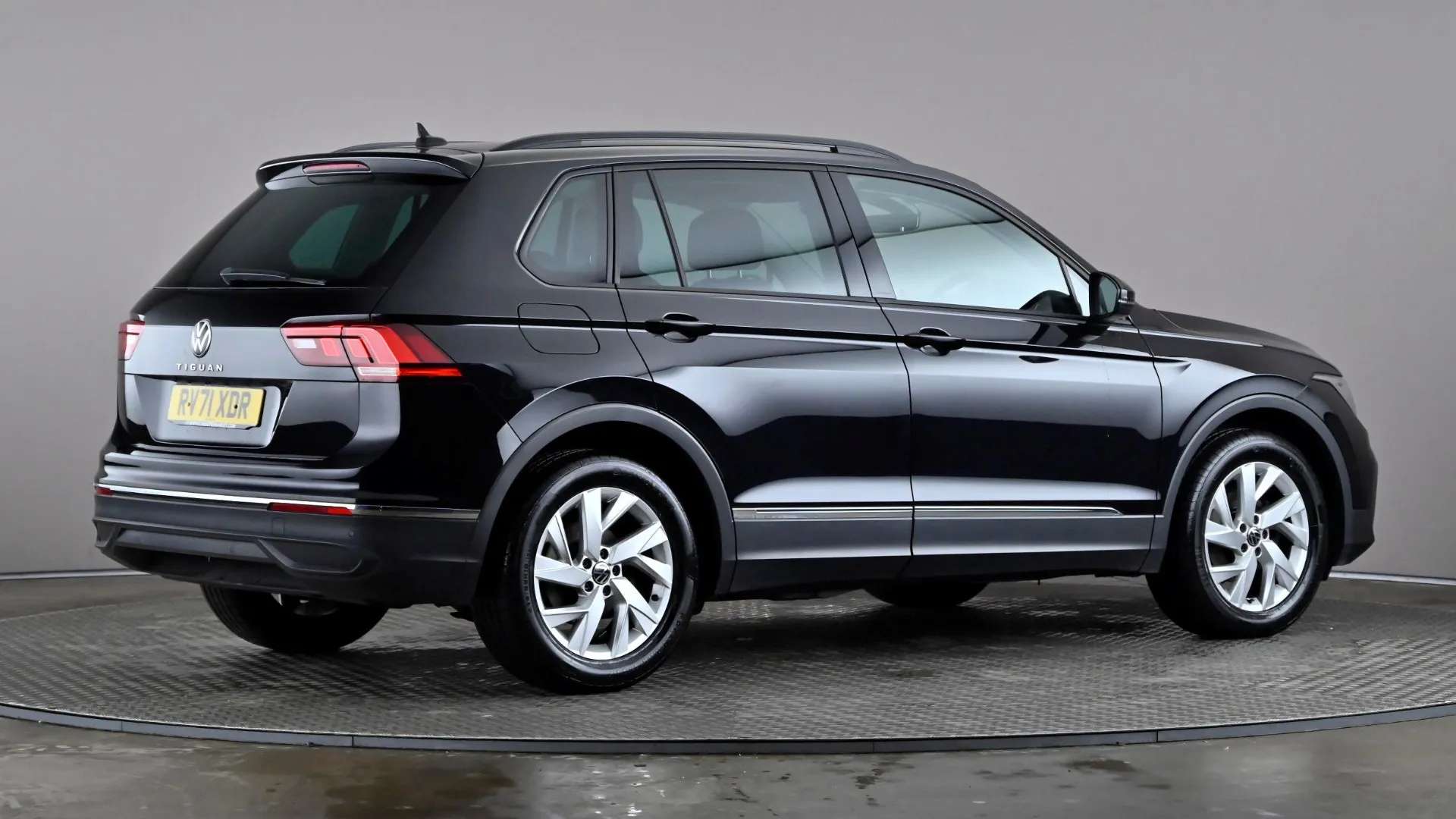 2021 VOLKSWAGEN TIGUAN 2021 VOLKSWAGEN TIGUAN