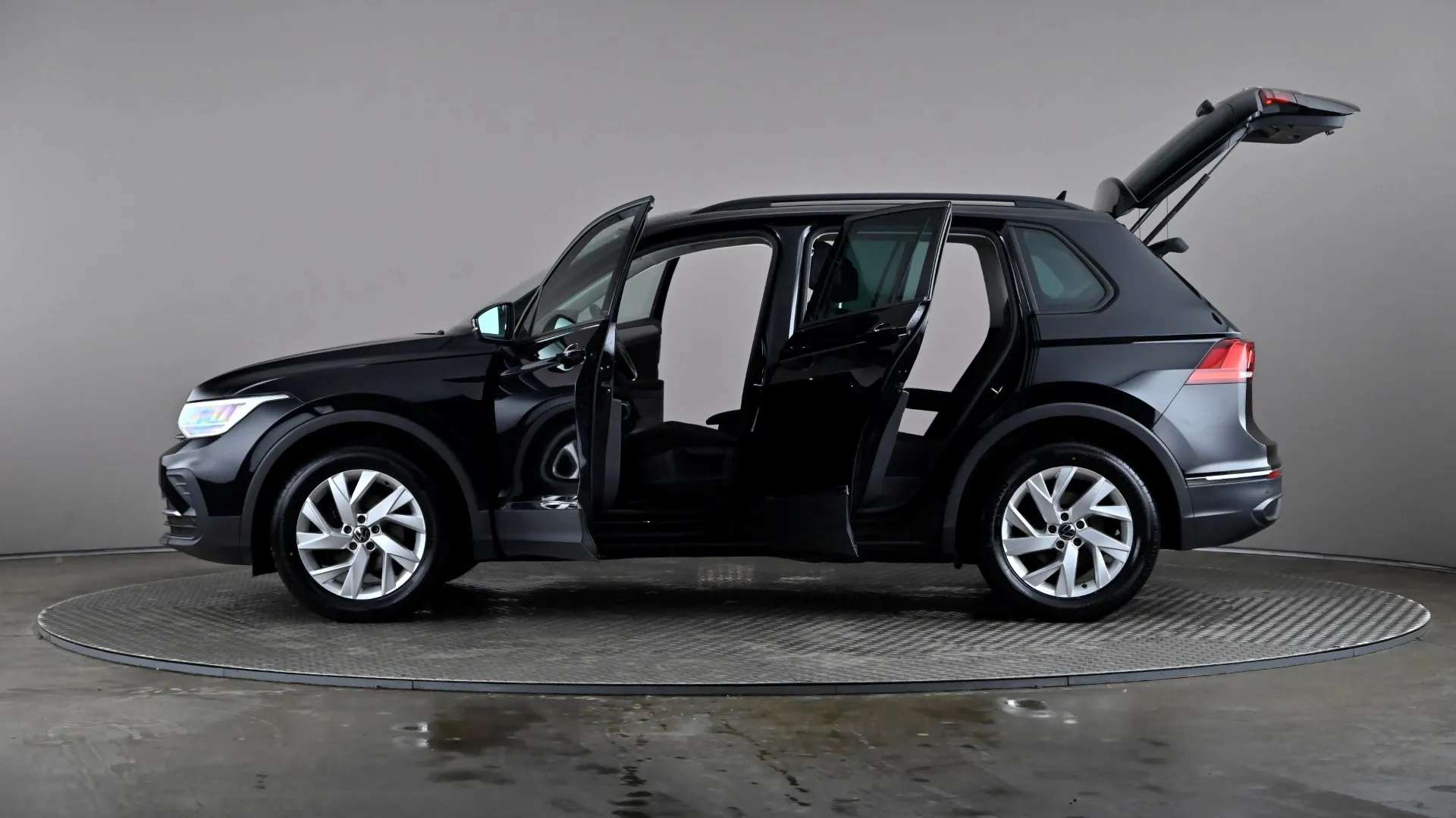 2021 VOLKSWAGEN TIGUAN 2021 VOLKSWAGEN TIGUAN