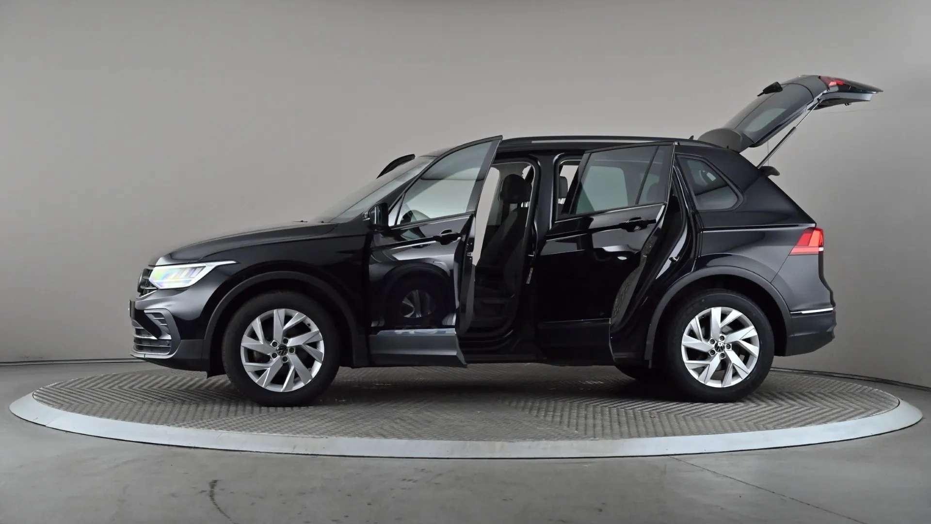2023 VOLKSWAGEN TIGUAN 2023 VOLKSWAGEN TIGUAN
