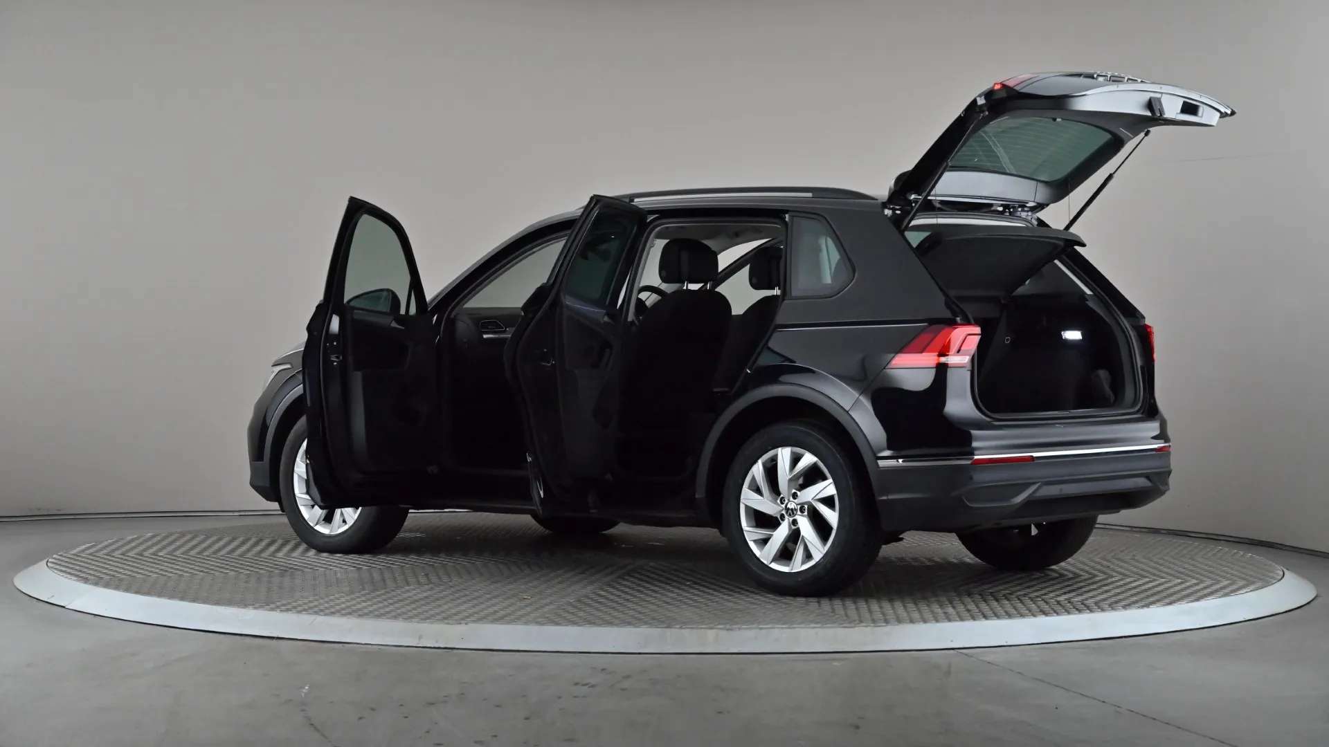 2023 VOLKSWAGEN TIGUAN 2023 VOLKSWAGEN TIGUAN