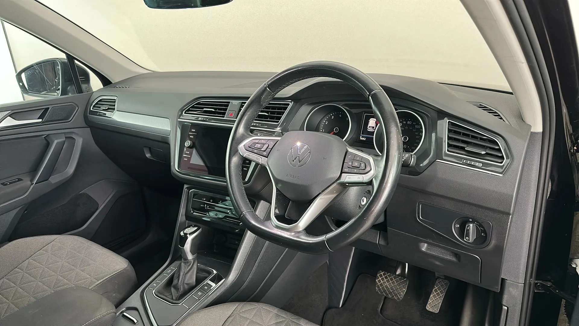 2023 VOLKSWAGEN TIGUAN 2023 VOLKSWAGEN TIGUAN