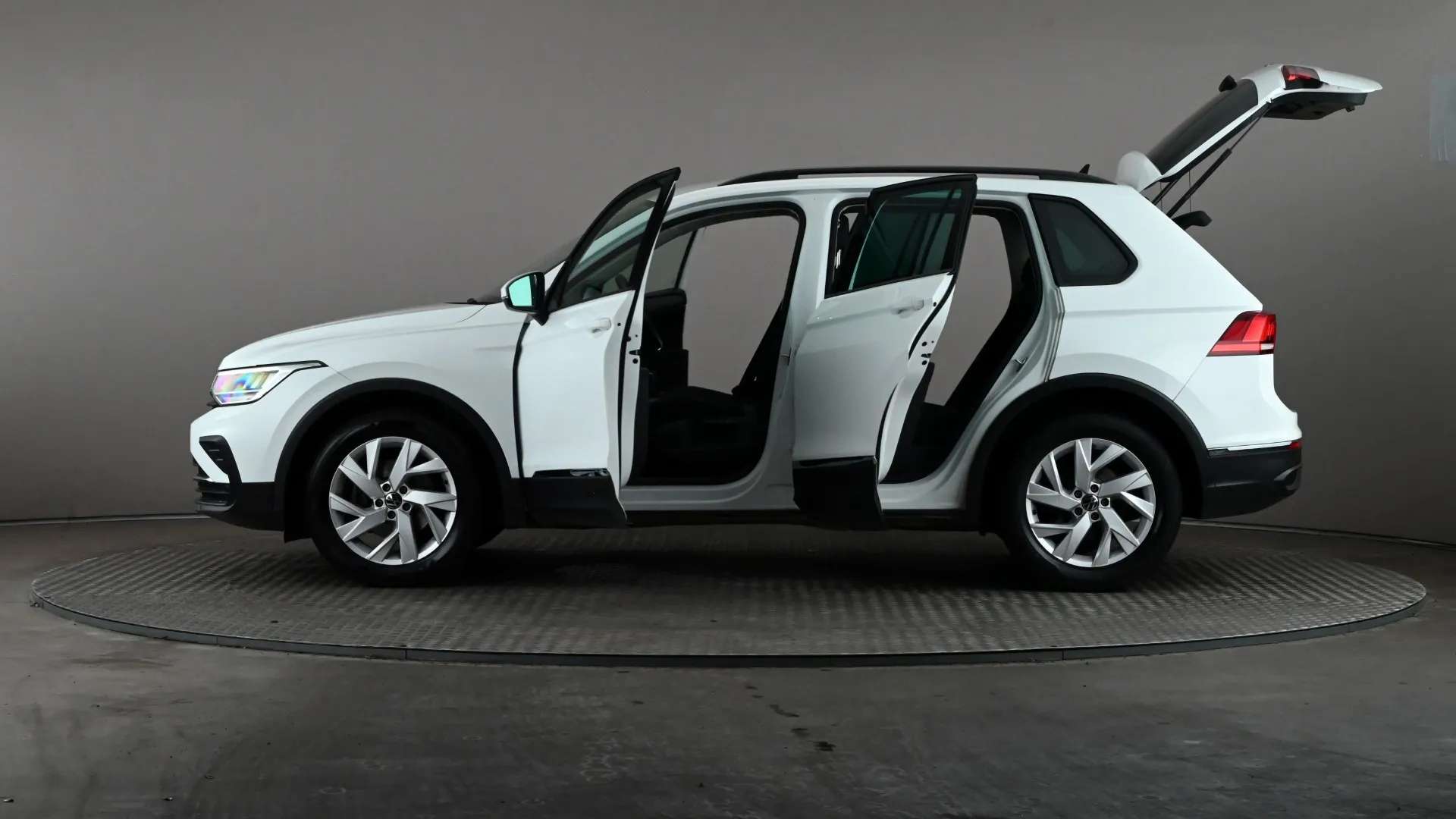 2023 VOLKSWAGEN TIGUAN 2023 VOLKSWAGEN TIGUAN