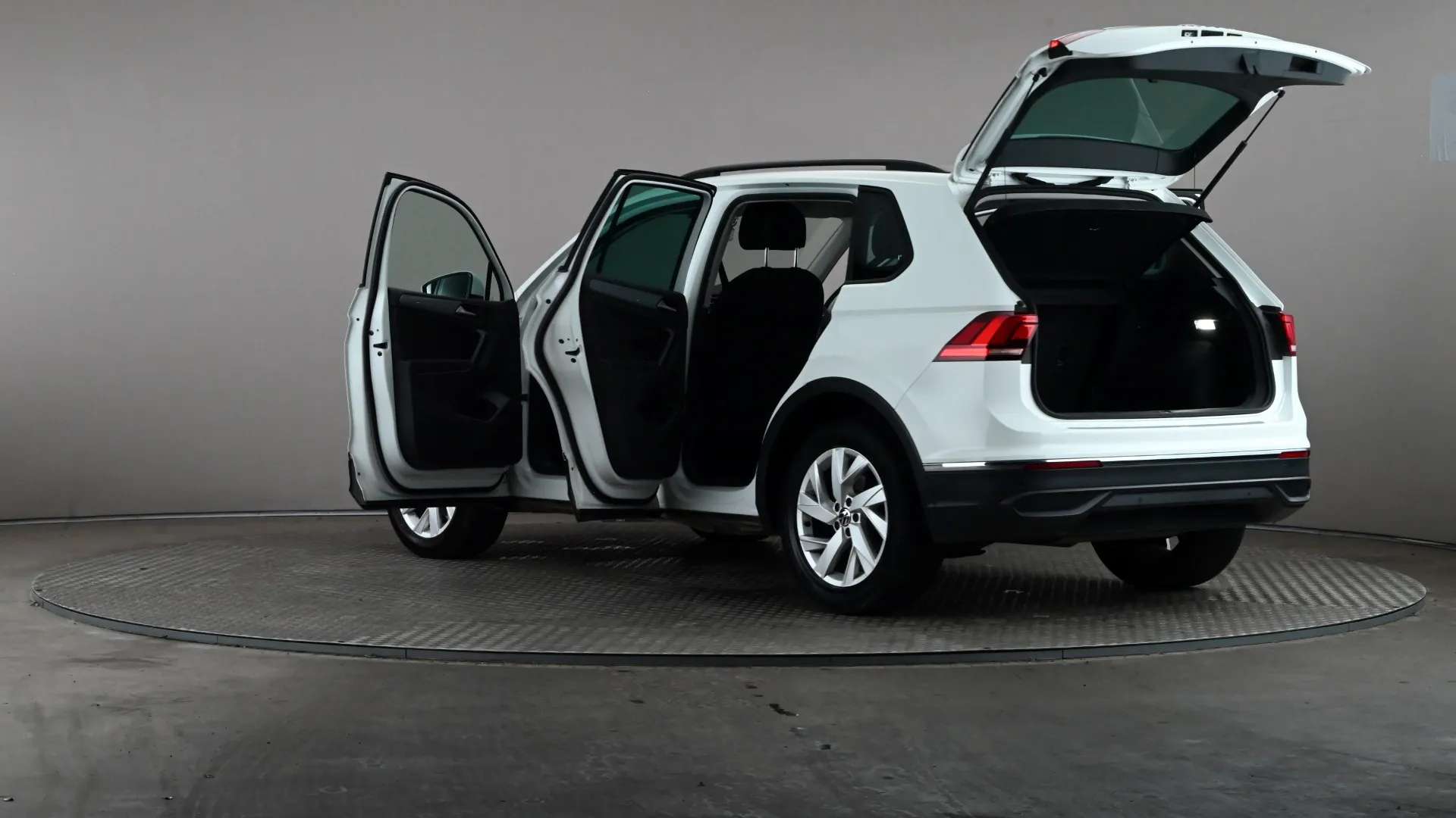 2023 VOLKSWAGEN TIGUAN 2023 VOLKSWAGEN TIGUAN