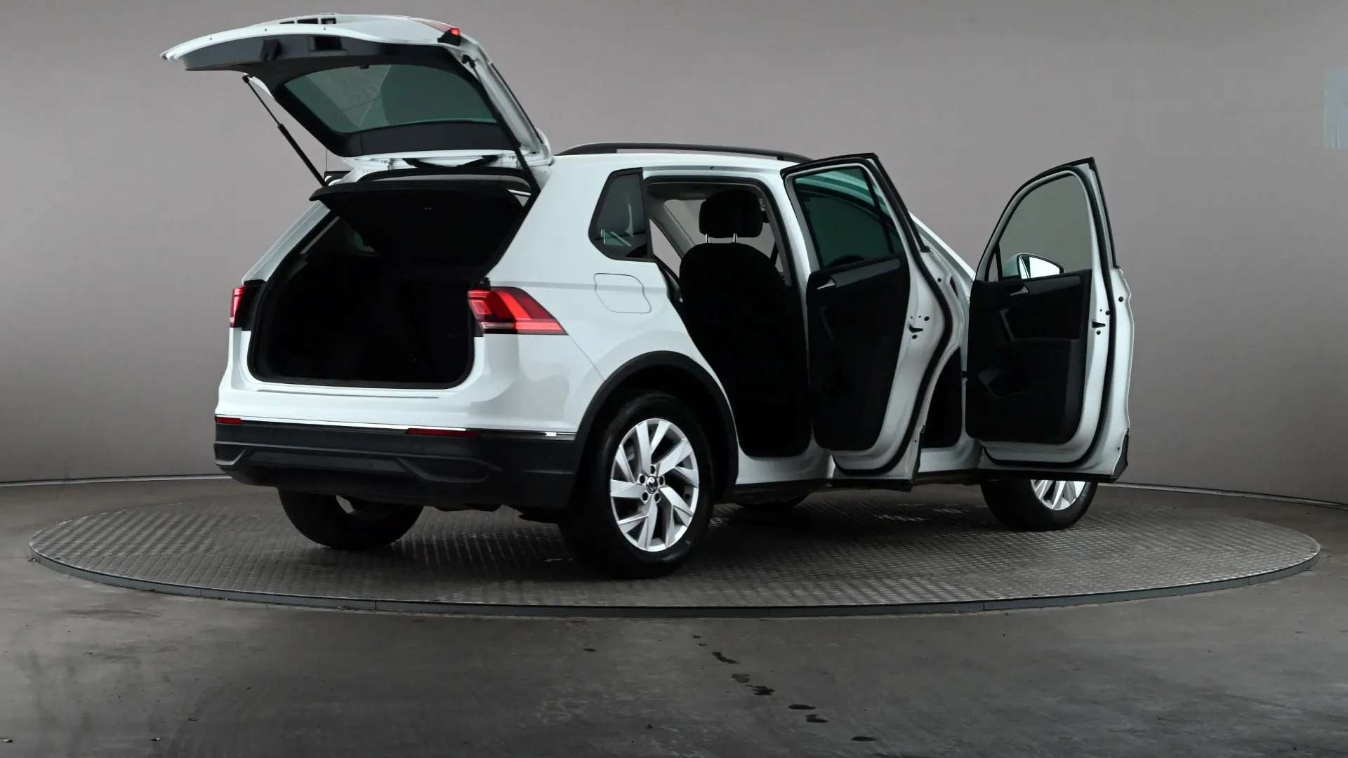 2023 VOLKSWAGEN TIGUAN 2023 VOLKSWAGEN TIGUAN