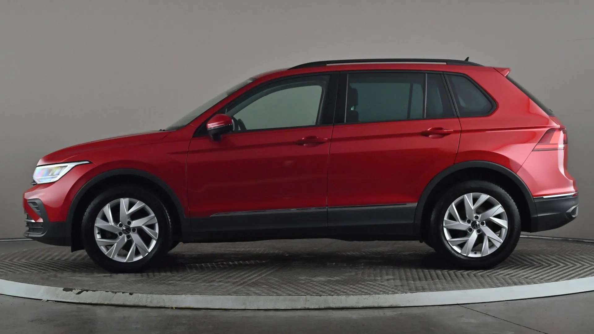 A 2021 VOLKSWAGEN TIGUAN 1.5 TSI 150 Life DSG A 2021 VOLKSWAGEN TIGUAN 1.5 TSI 150 Life DSG