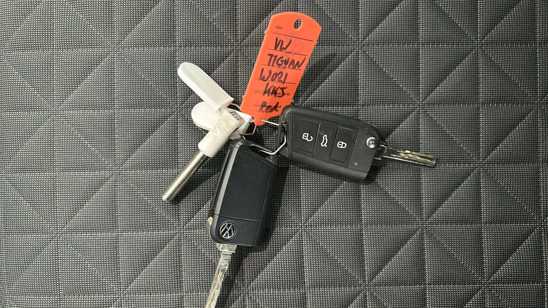 2021 VOLKSWAGEN TIGUAN 2021 VOLKSWAGEN TIGUAN