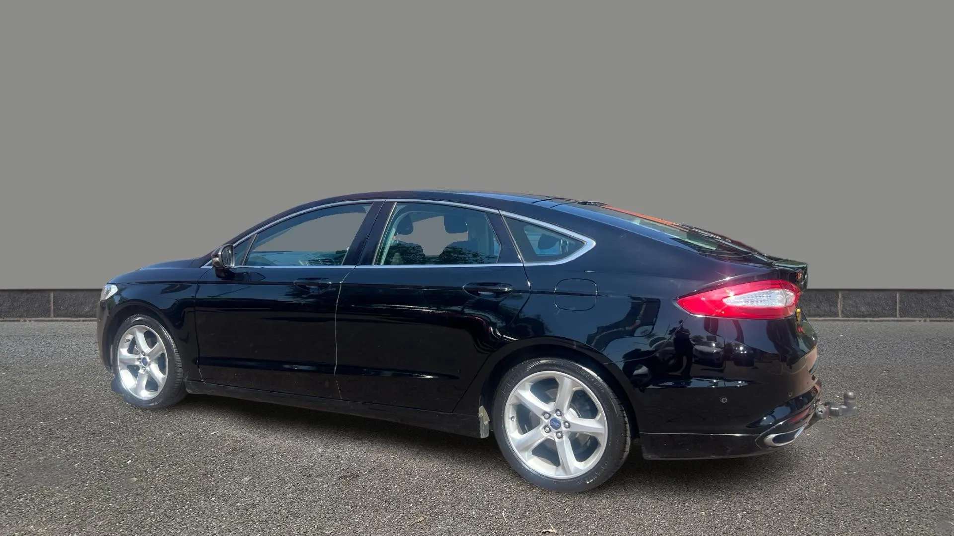 A 2017 FORD MONDEO 2.0 TDCi 180 Titanium A 2017 FORD MONDEO 2.0 TDCi 180 Titanium