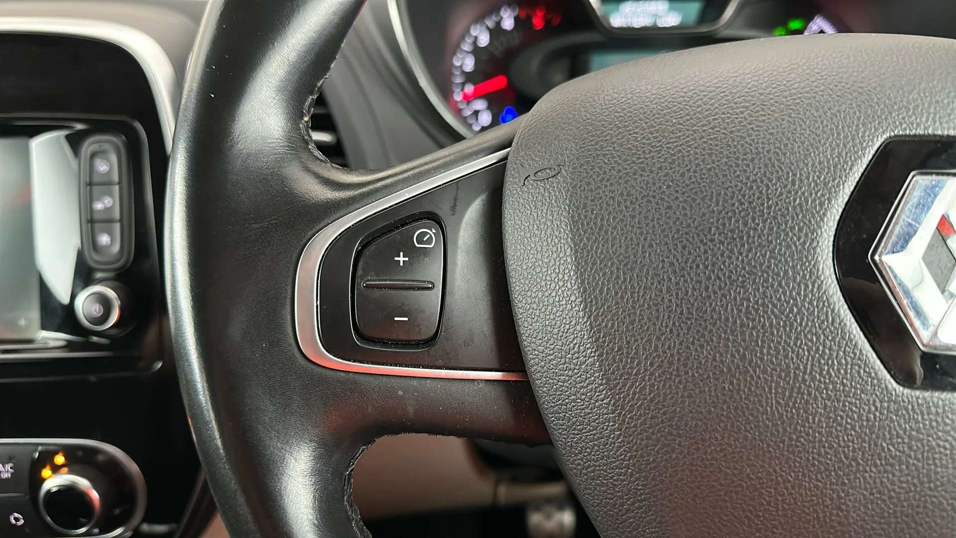 2019 RENAULT CAPTUR 2019 RENAULT CAPTUR