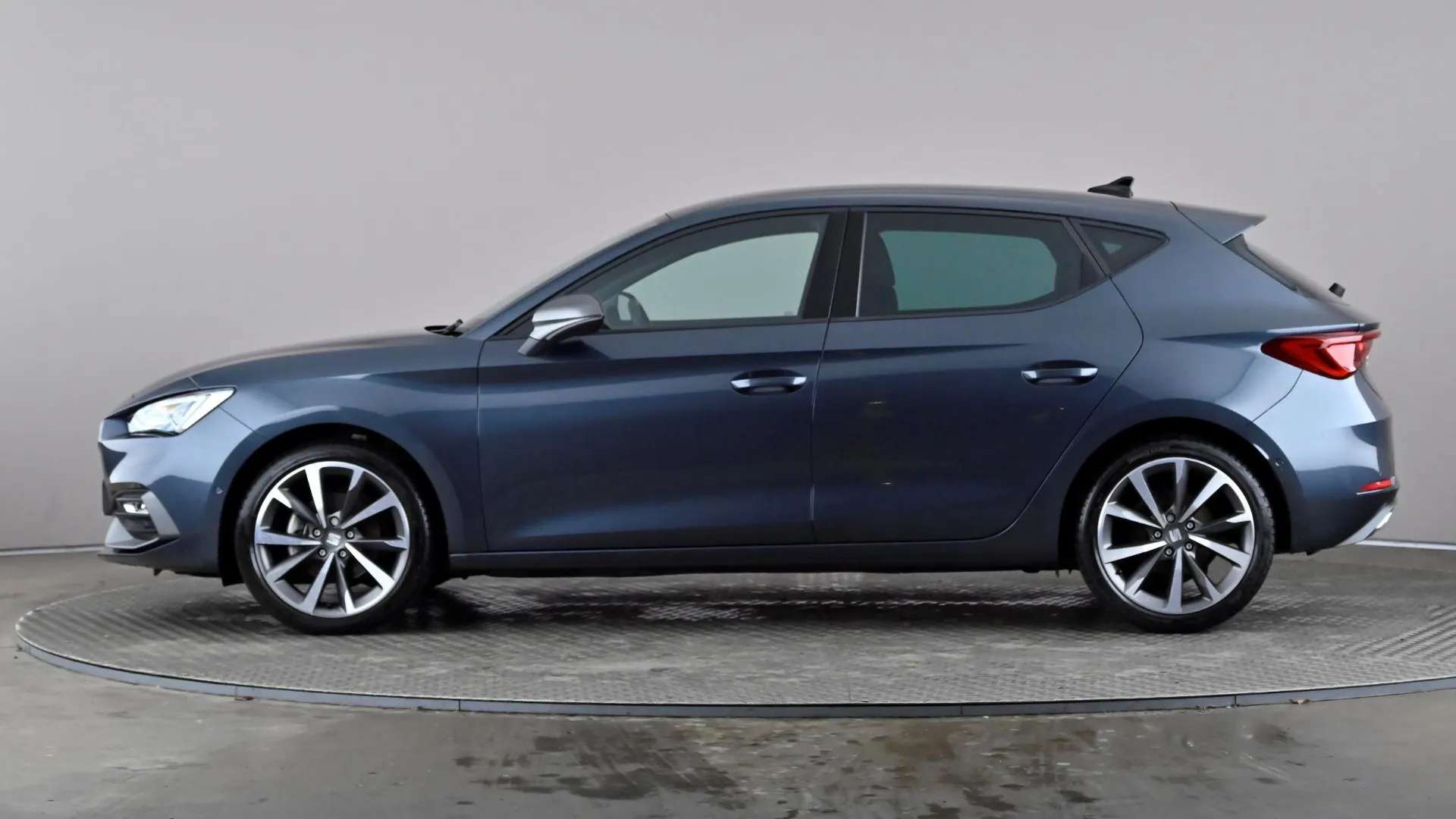 A 2022 SEAT LEON 1.5 TSI EVO FR Sport A 2022 SEAT LEON 1.5 TSI EVO FR Sport