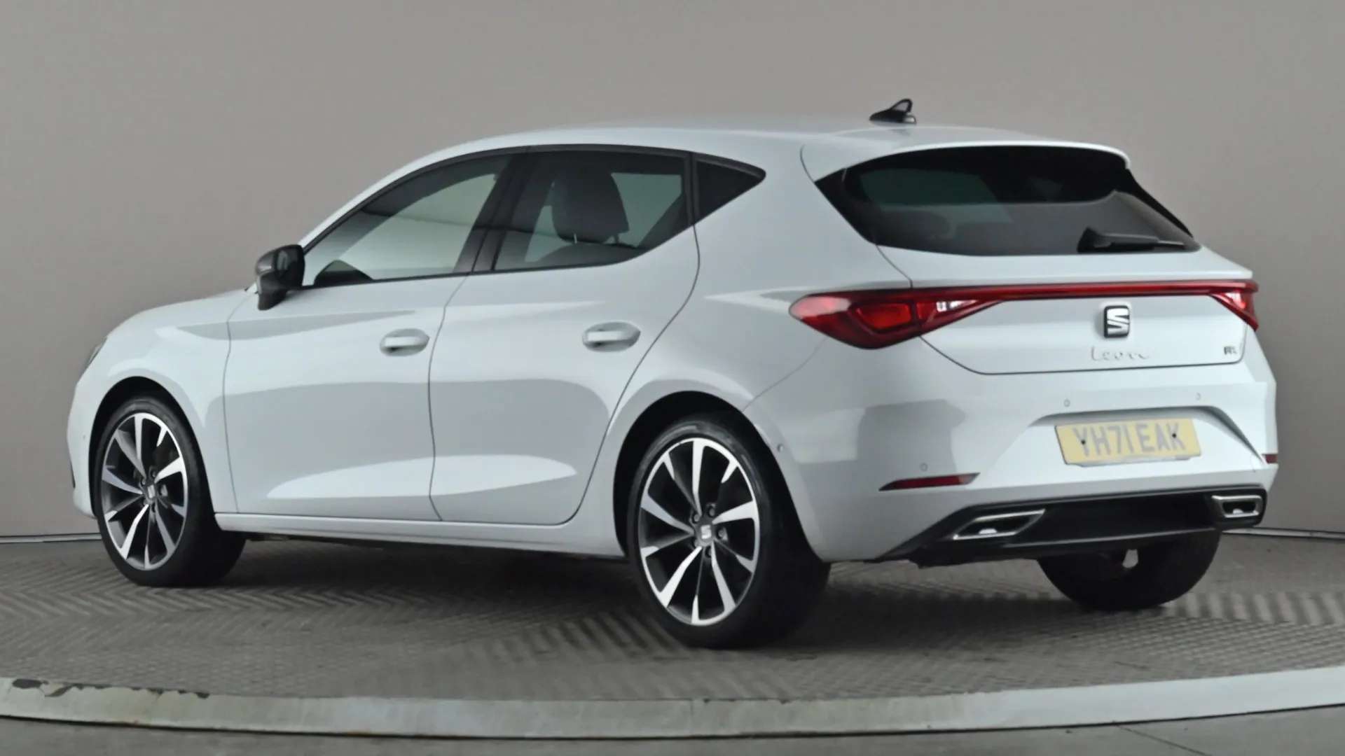 A 2022 SEAT LEON 1.5 TSI EVO FR Sport A 2022 SEAT LEON 1.5 TSI EVO FR Sport