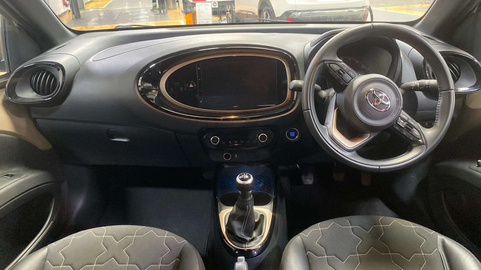 2023 TOYOTA AYGO X 2023 TOYOTA AYGO X