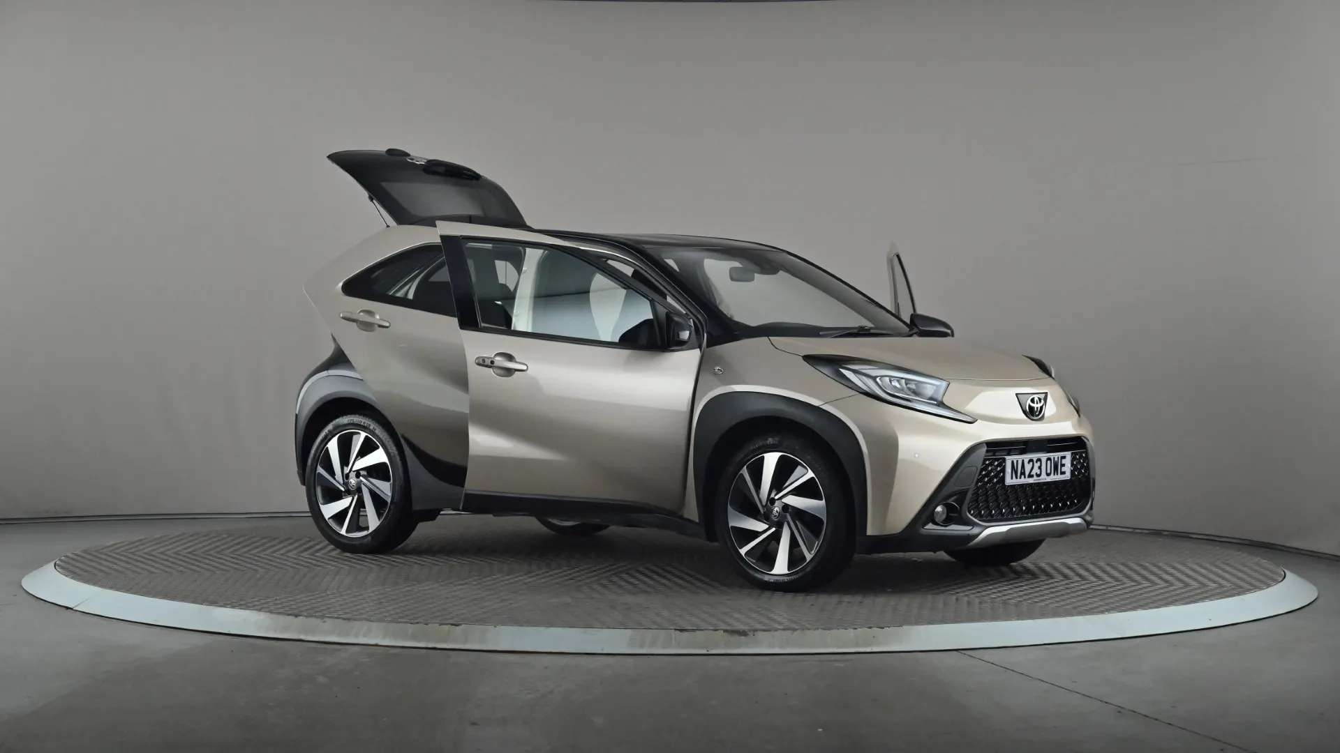 2023 TOYOTA AYGO X 2023 TOYOTA AYGO X