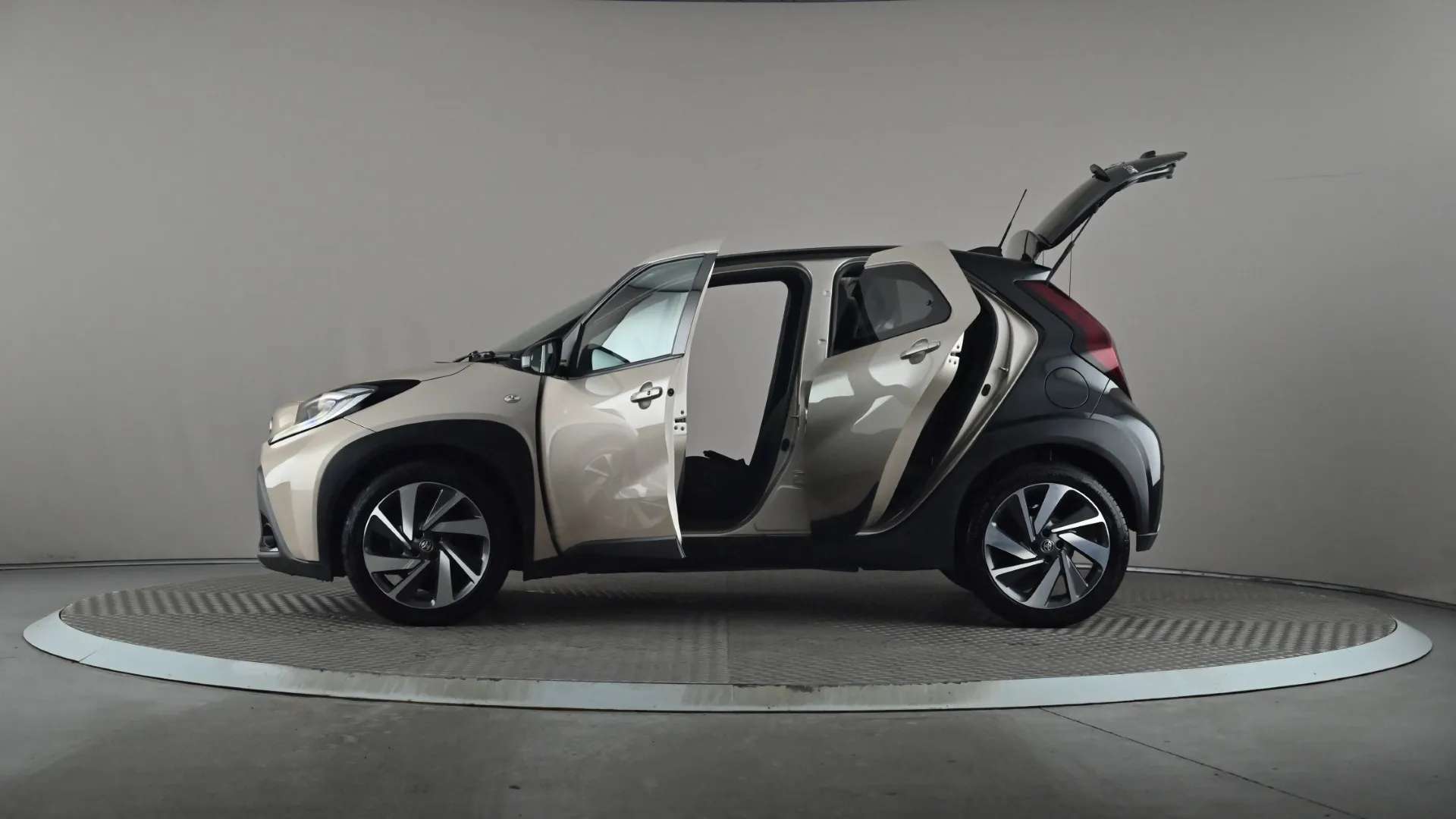 2023 TOYOTA AYGO X 2023 TOYOTA AYGO X