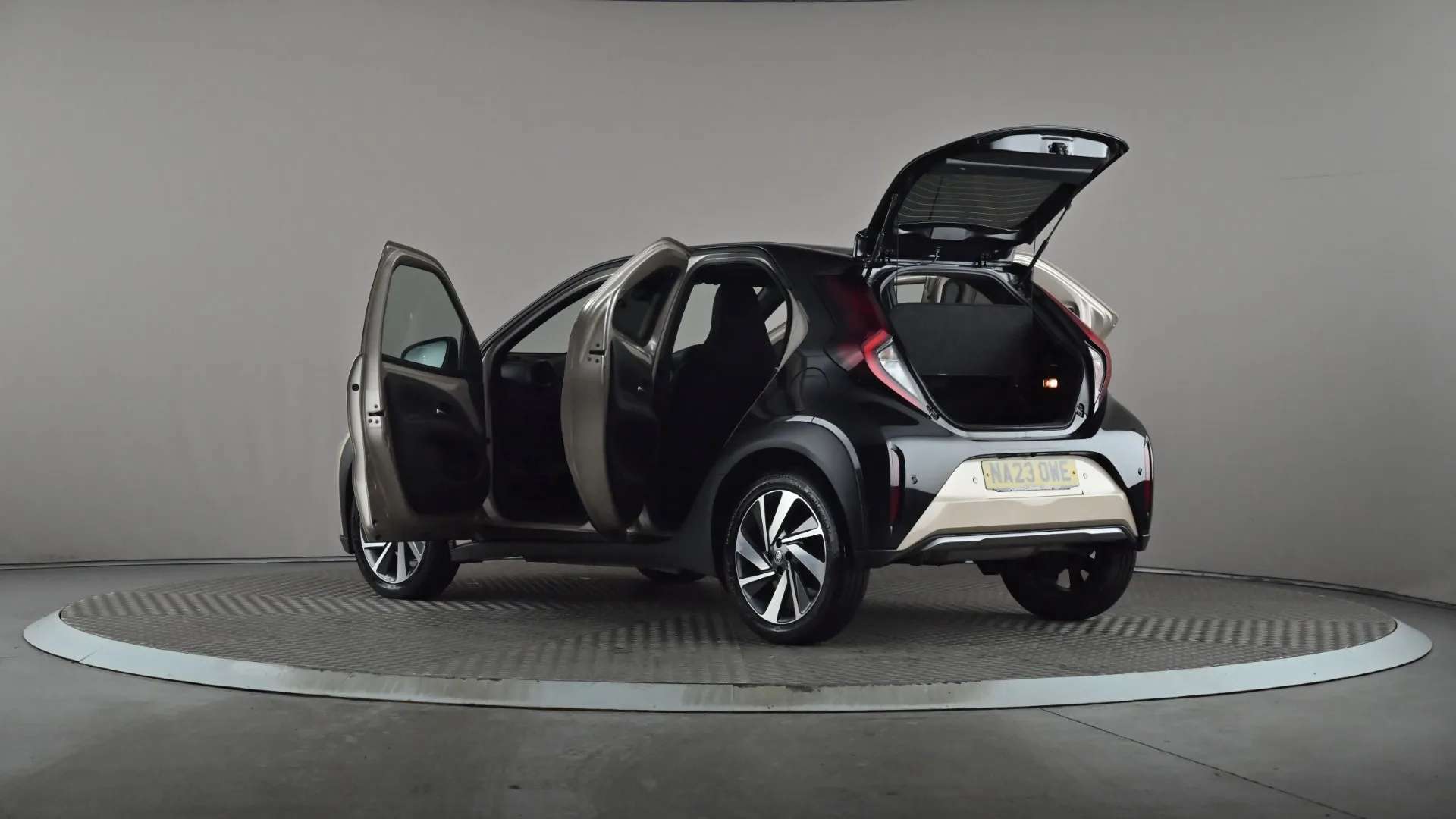 2023 TOYOTA AYGO X 2023 TOYOTA AYGO X