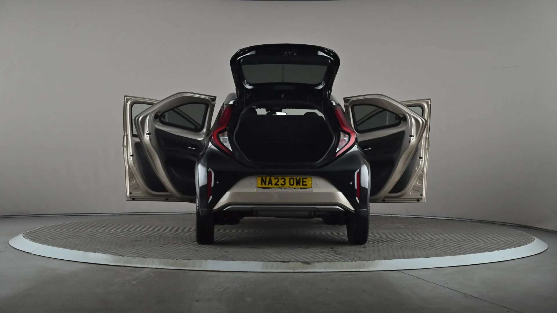 2023 TOYOTA AYGO X 2023 TOYOTA AYGO X